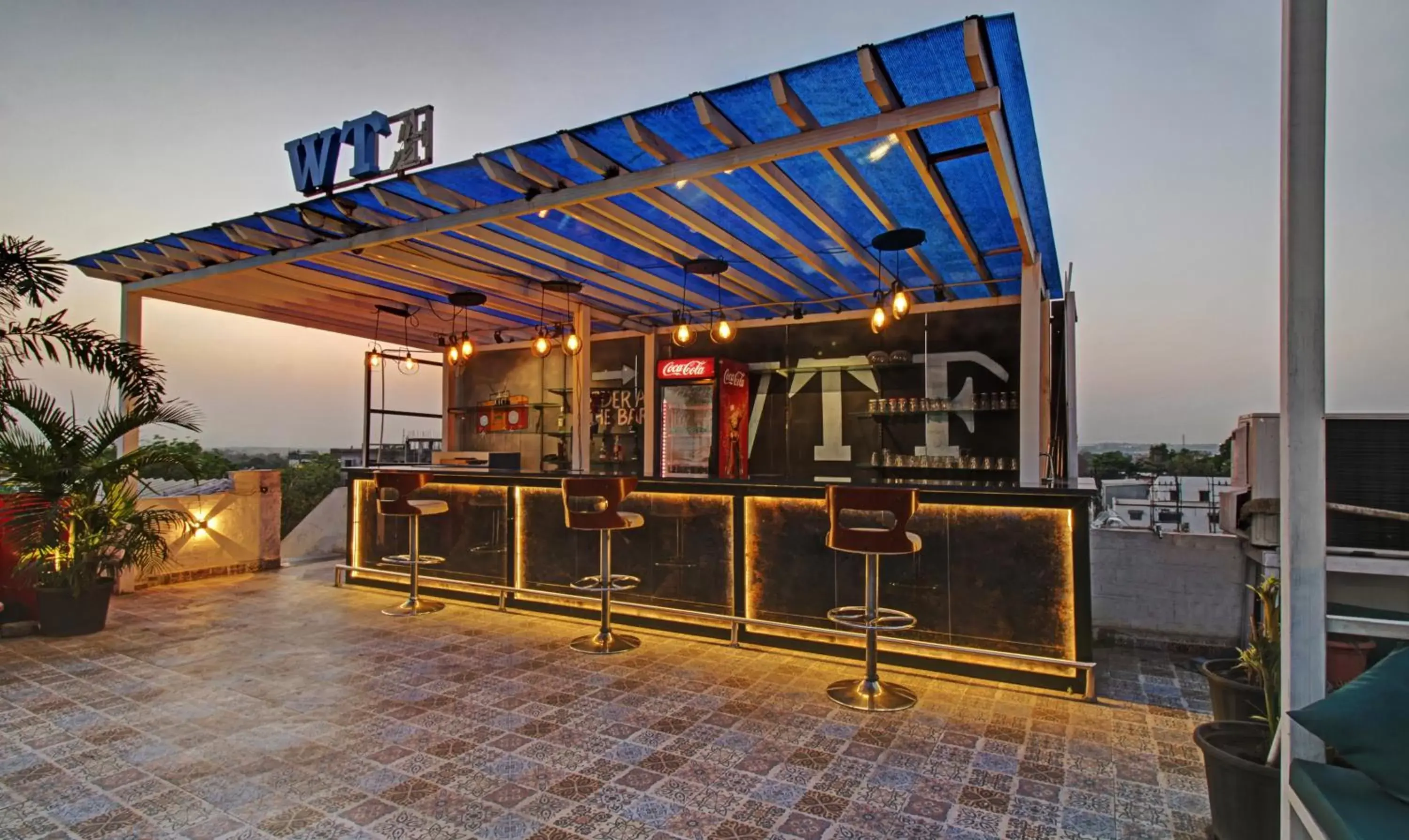 Lounge or bar in Treebo The Boss Lounge or bar in Treebo The Boss