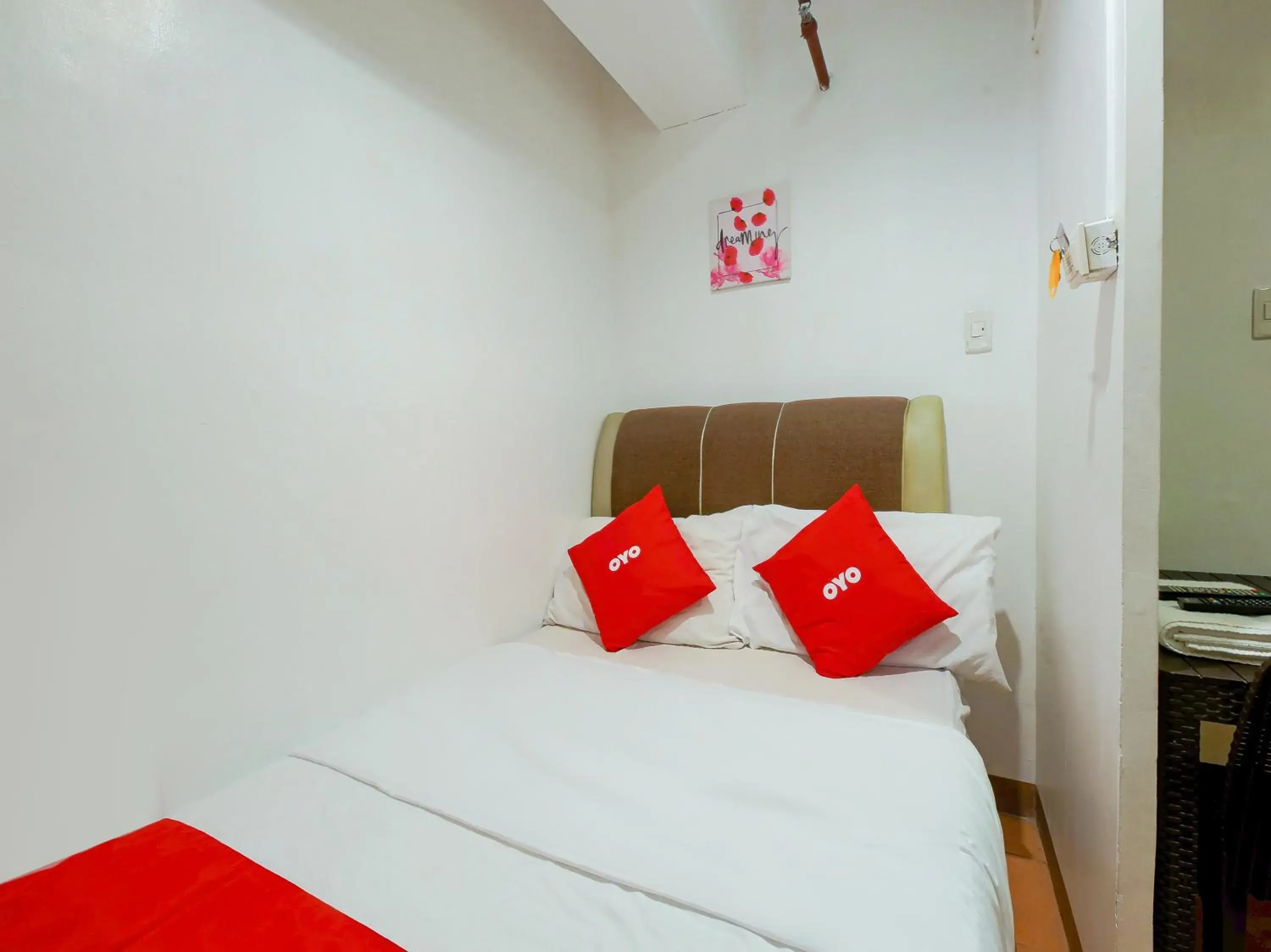 Bedroom, Bed in Super OYO 859 City Stay Inns Pasong Tamo