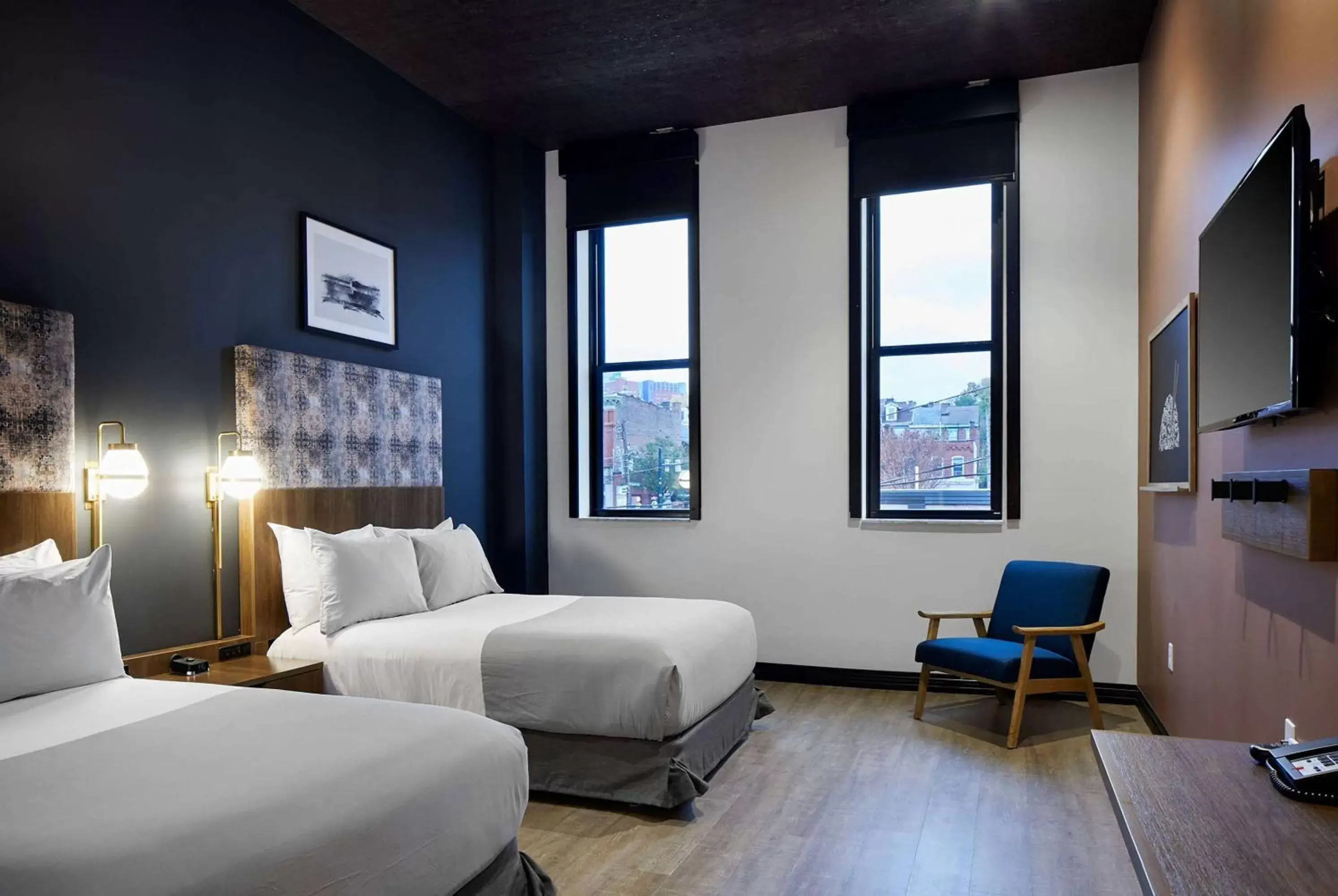 Photo of the whole room, Bed in TRYP by Wyndham Pittsburgh/Lawrenceville