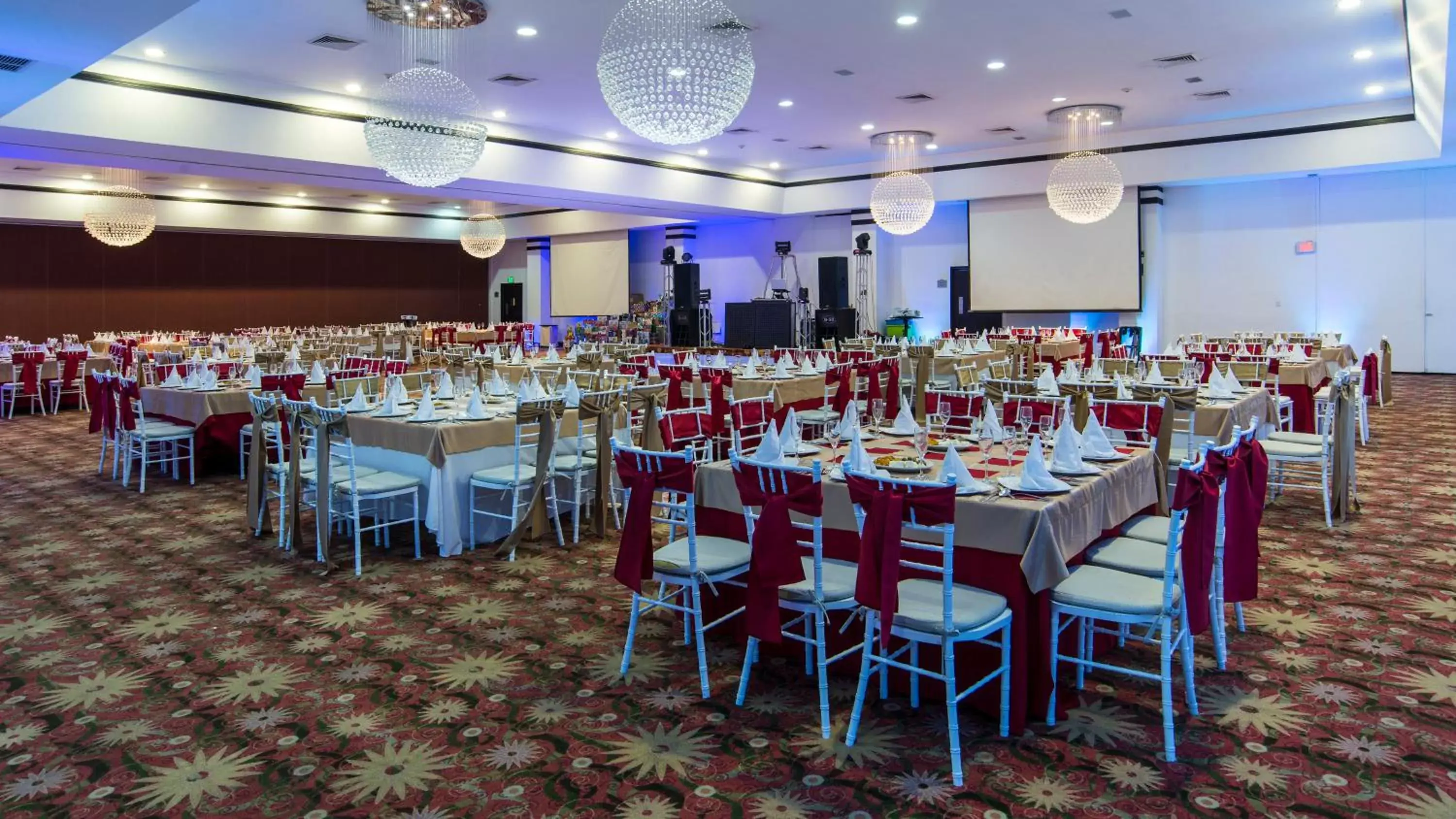 Banquet/Function facilities, Restaurant/Places to Eat in Holiday Inn Tuxtla Gutierrez, an IHG Hotel