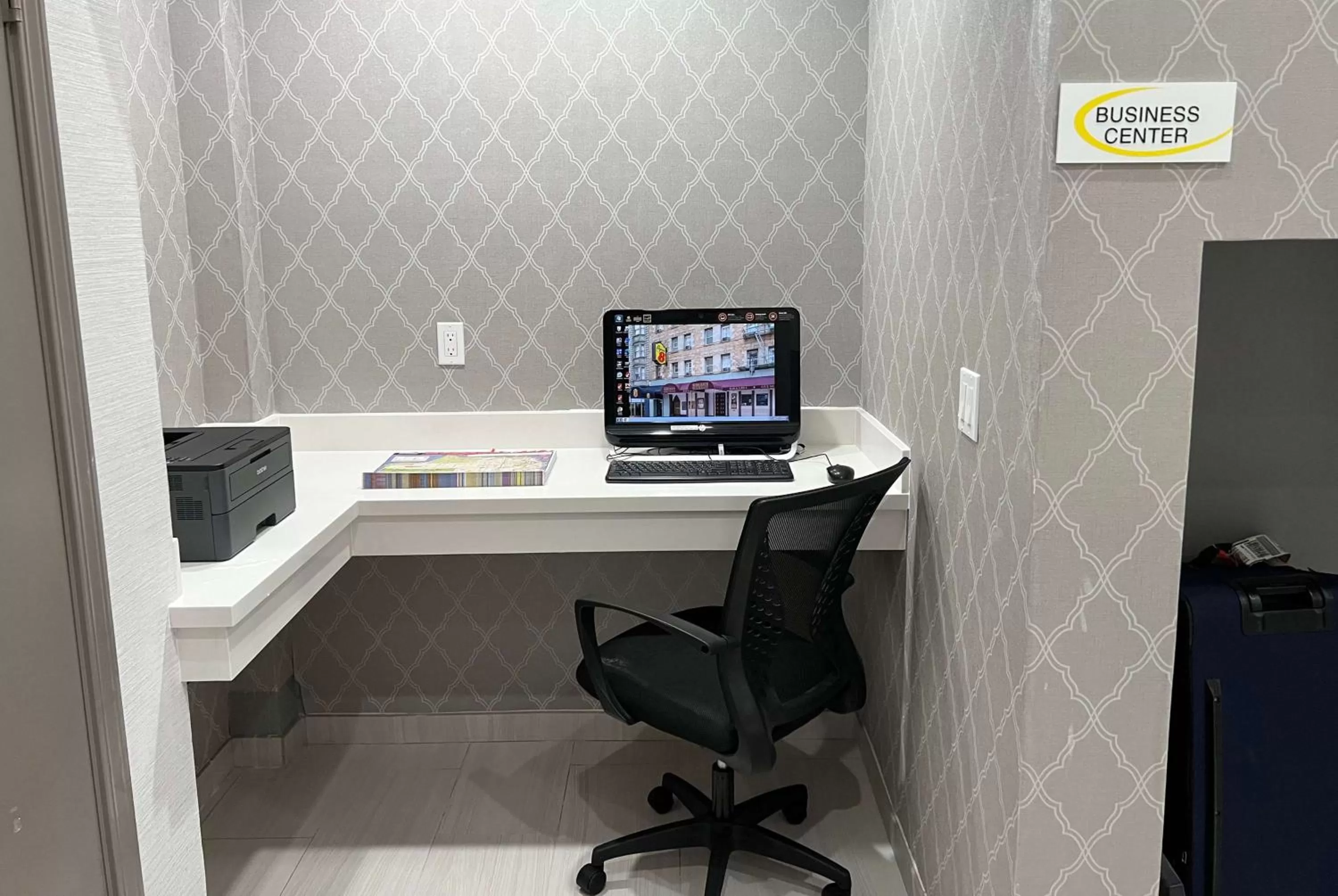 Business facilities in Super 8 by Wyndham San Francisco/Union Square Area