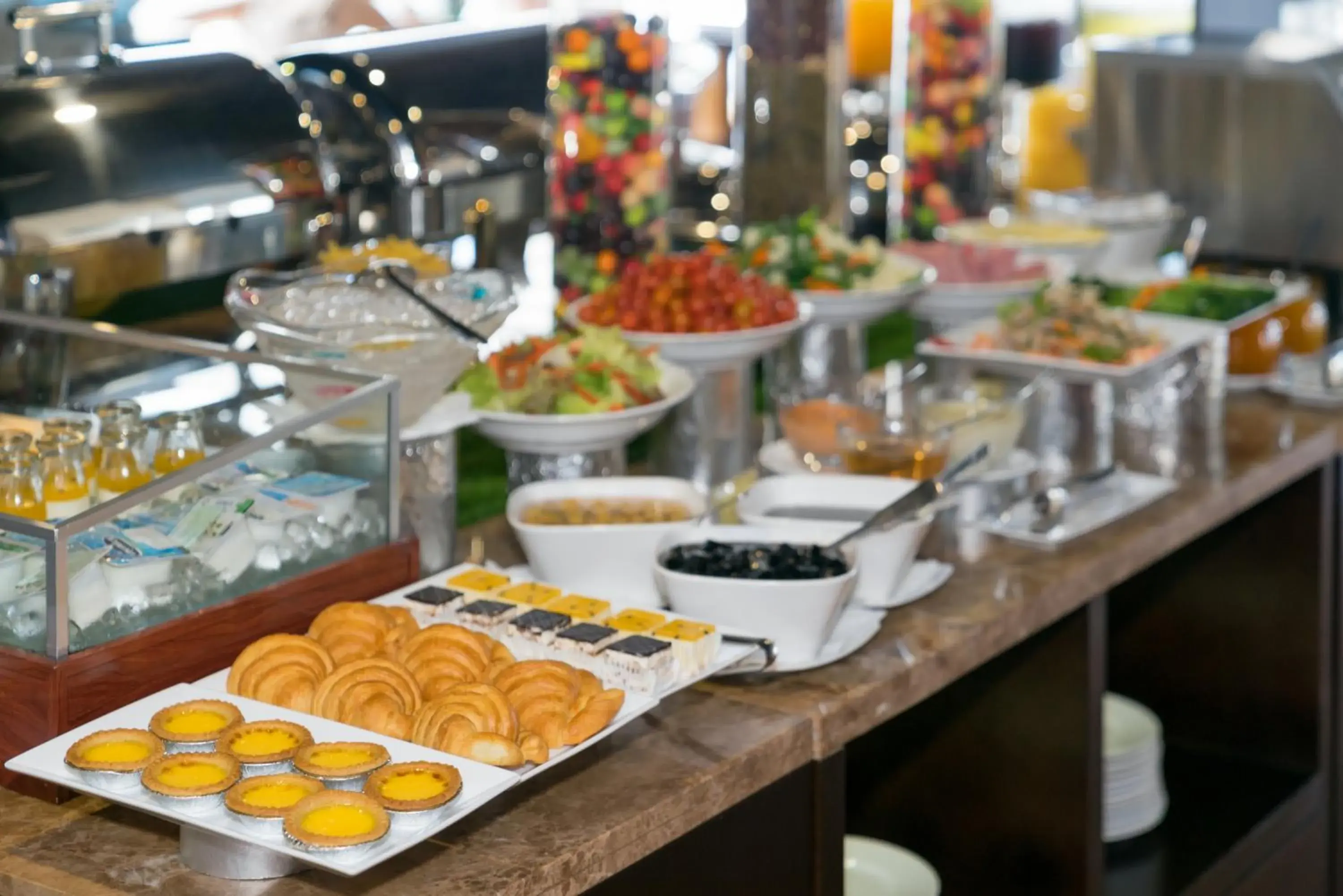 Buffet breakfast, Food in Nhat Ha 1 Hotel