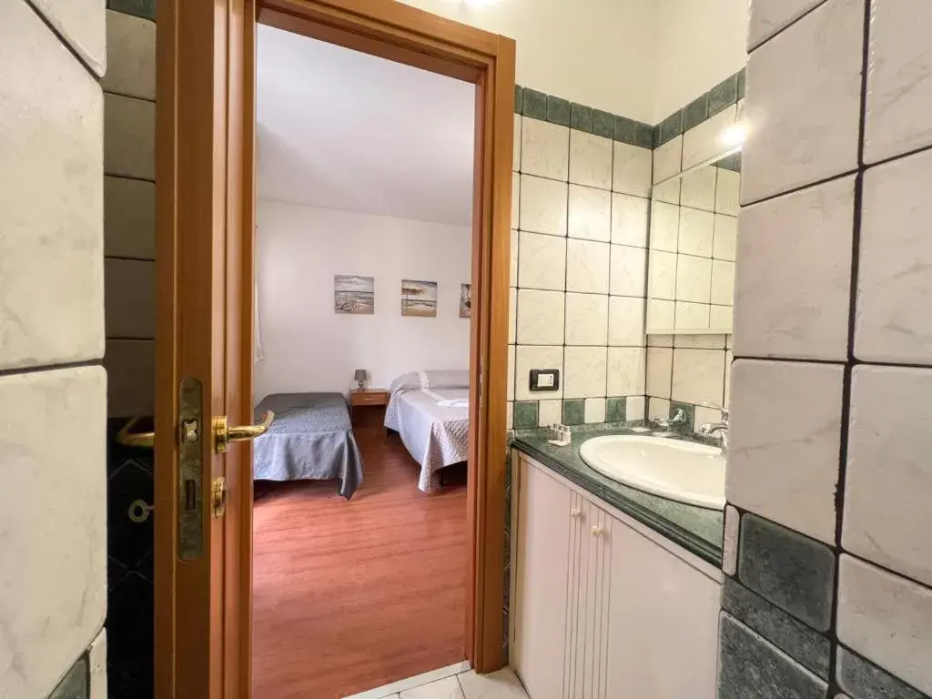 Double or Twin Room with Balcony in Night and Day Double or Twin Room with Balcony in Night and Day
