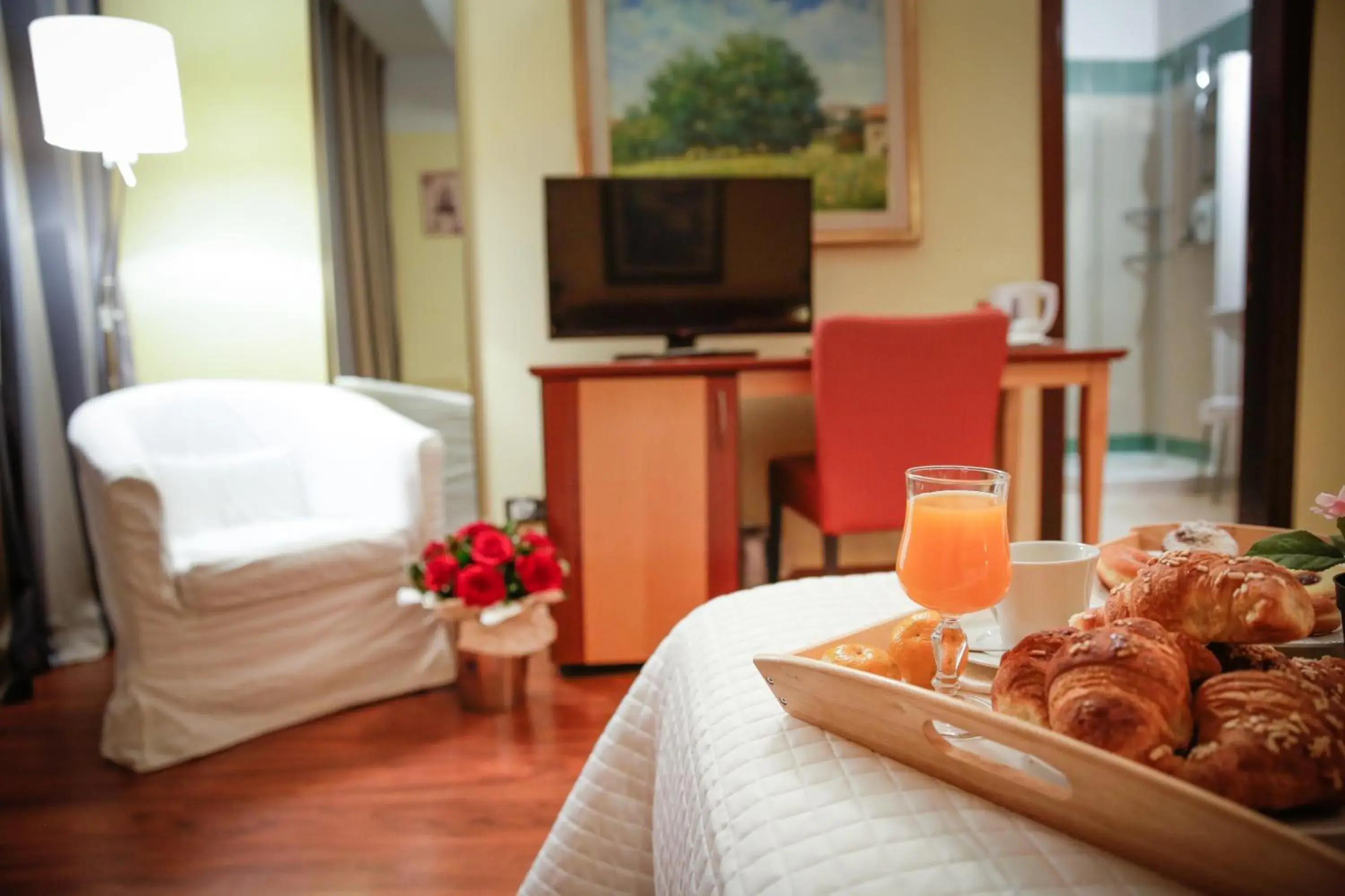 Bed, Breakfast in Art Hotel Milano