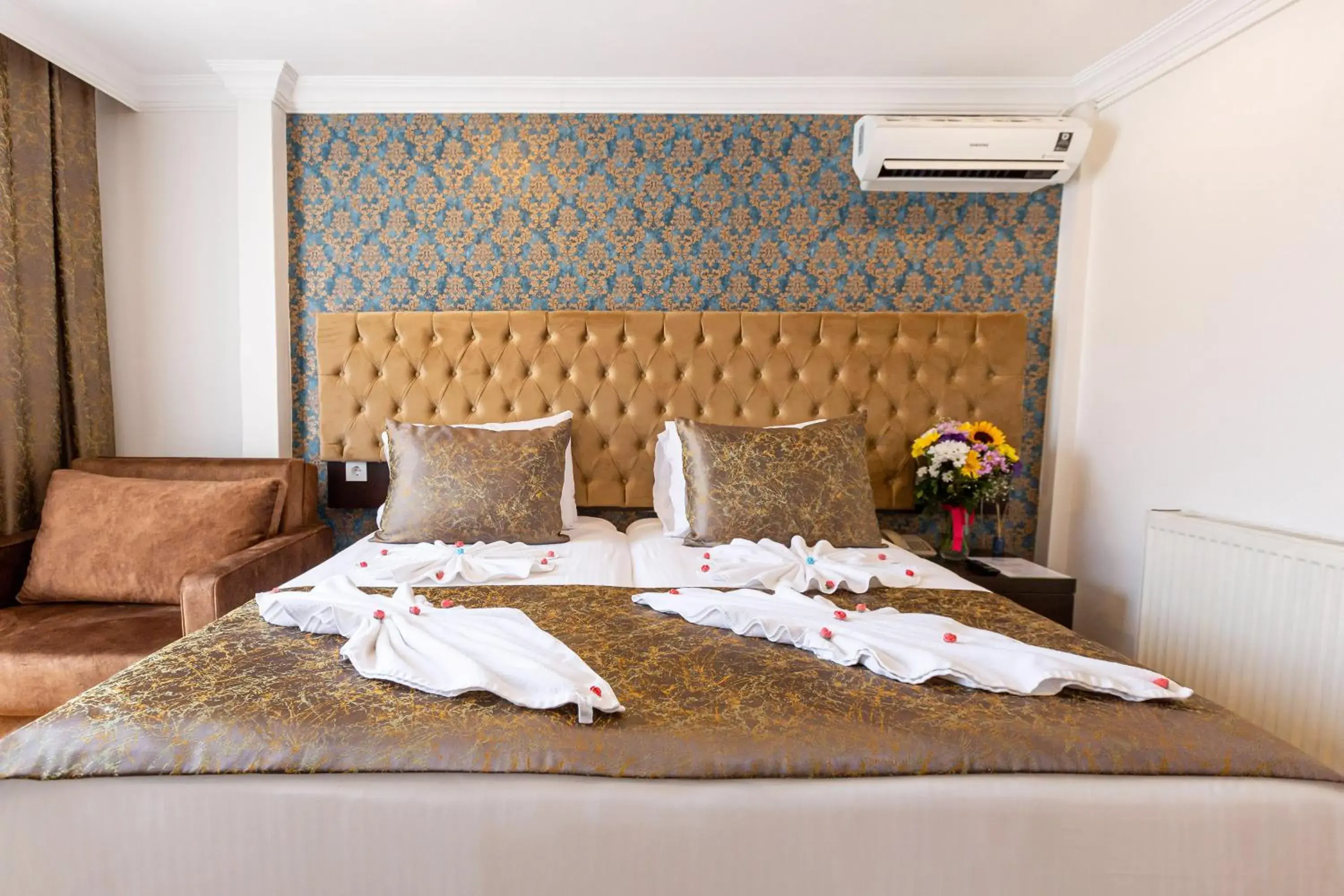 Bed in Kumru Hotel