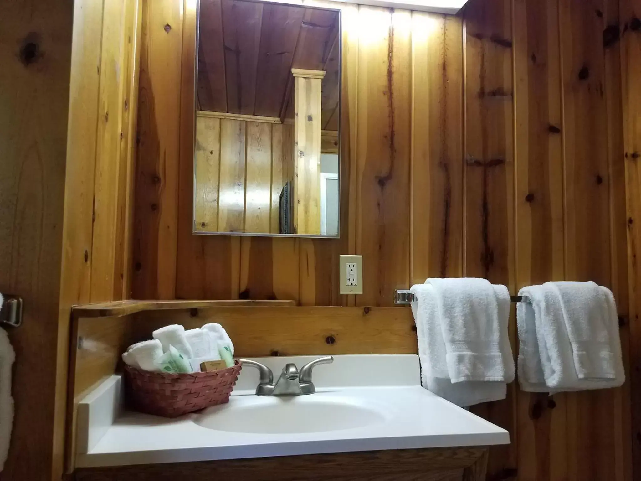 Bathroom in Fern River Resort