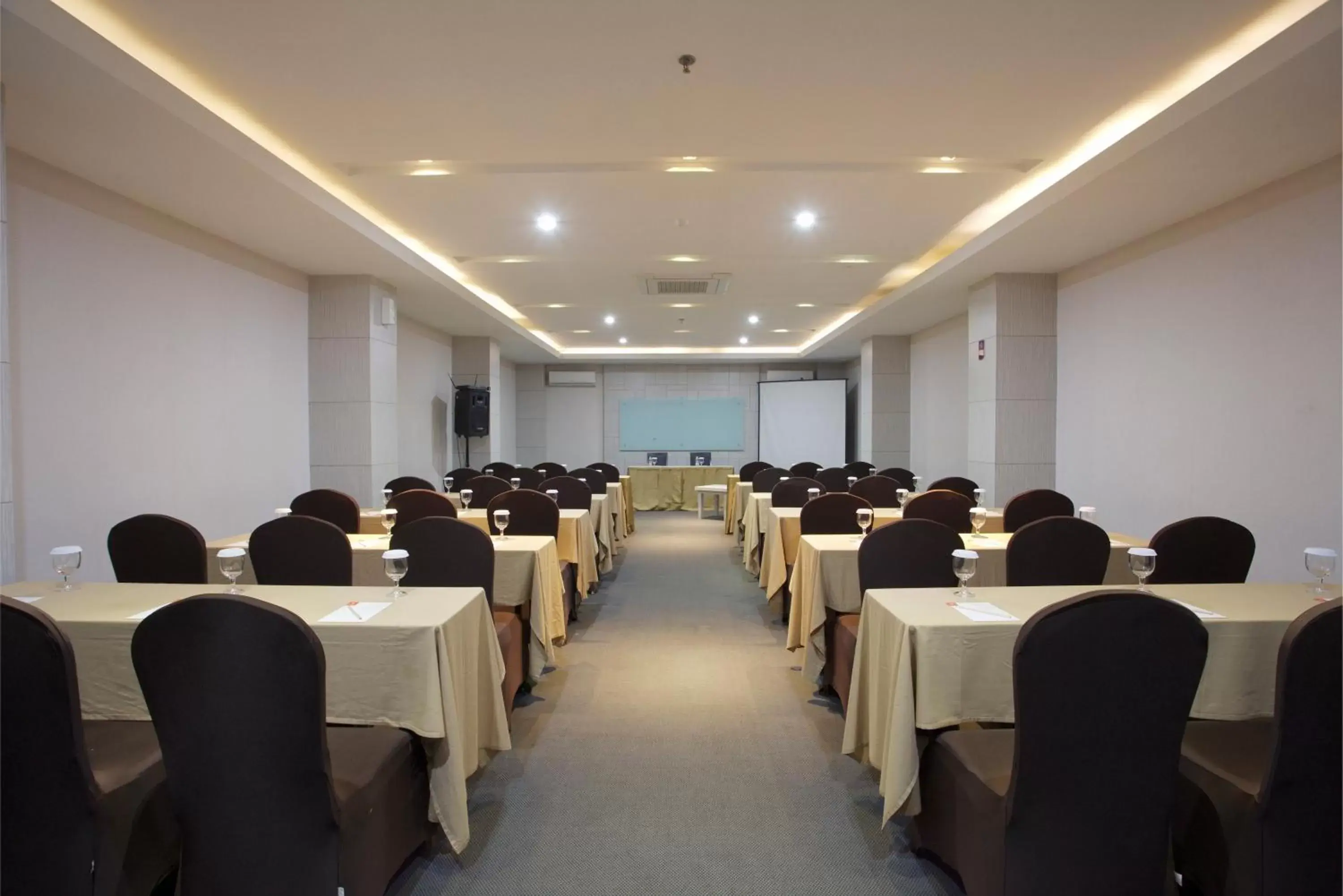 Business facilities in Tjokro Hotel Pekanbaru