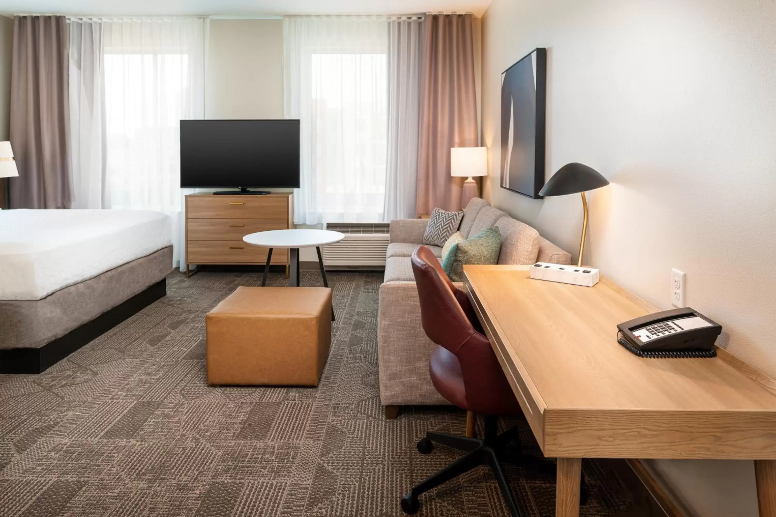 TV/Entertainment Center in Staybridge Suites - Nashville - Vanderbilt, an IHG Hotel