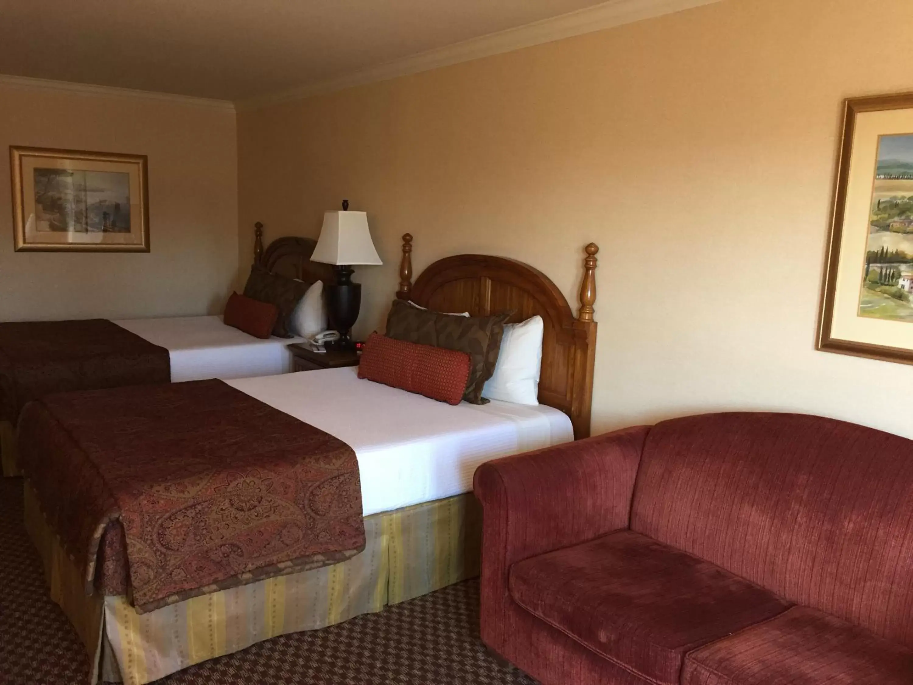 Photo of the whole room, Room Photo in Coventry Motor Inn
