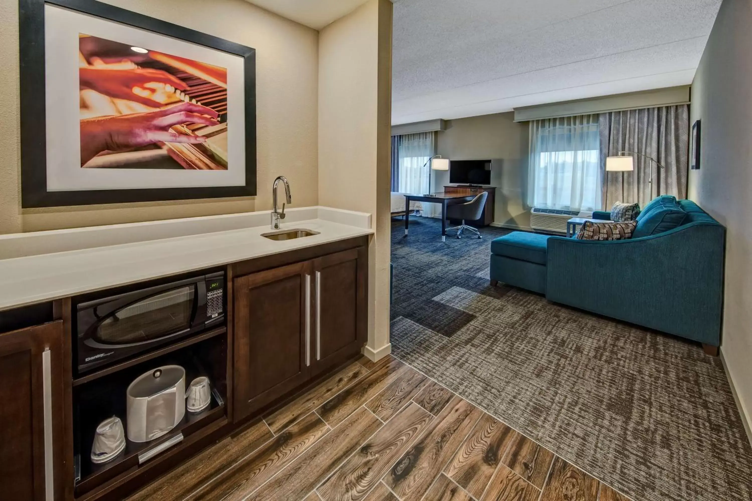 Bed in Hampton Inn & Suites By Hilton Nashville Hendersonville Tn