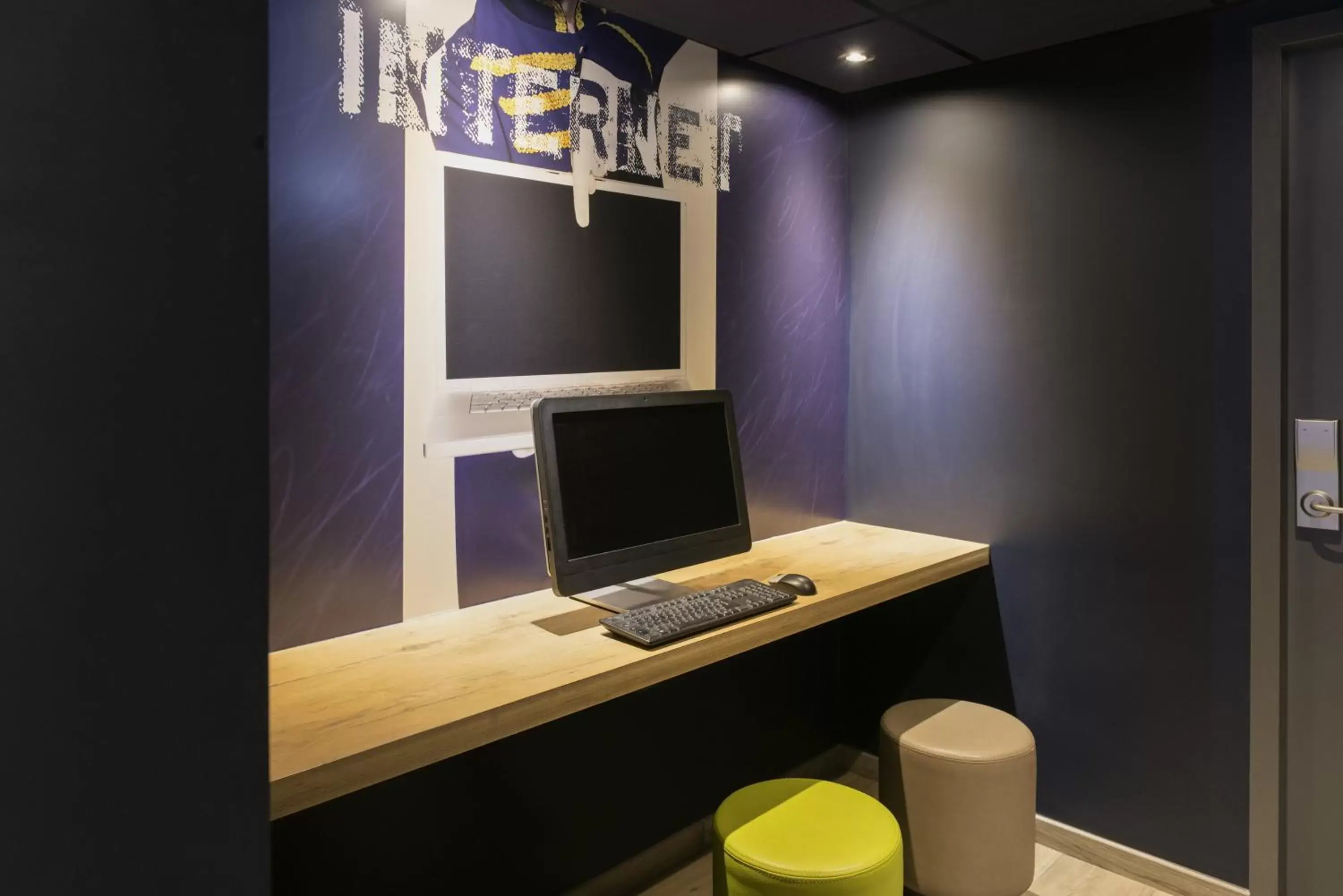 Business facilities in Ibis Budget Manosque Cadarache