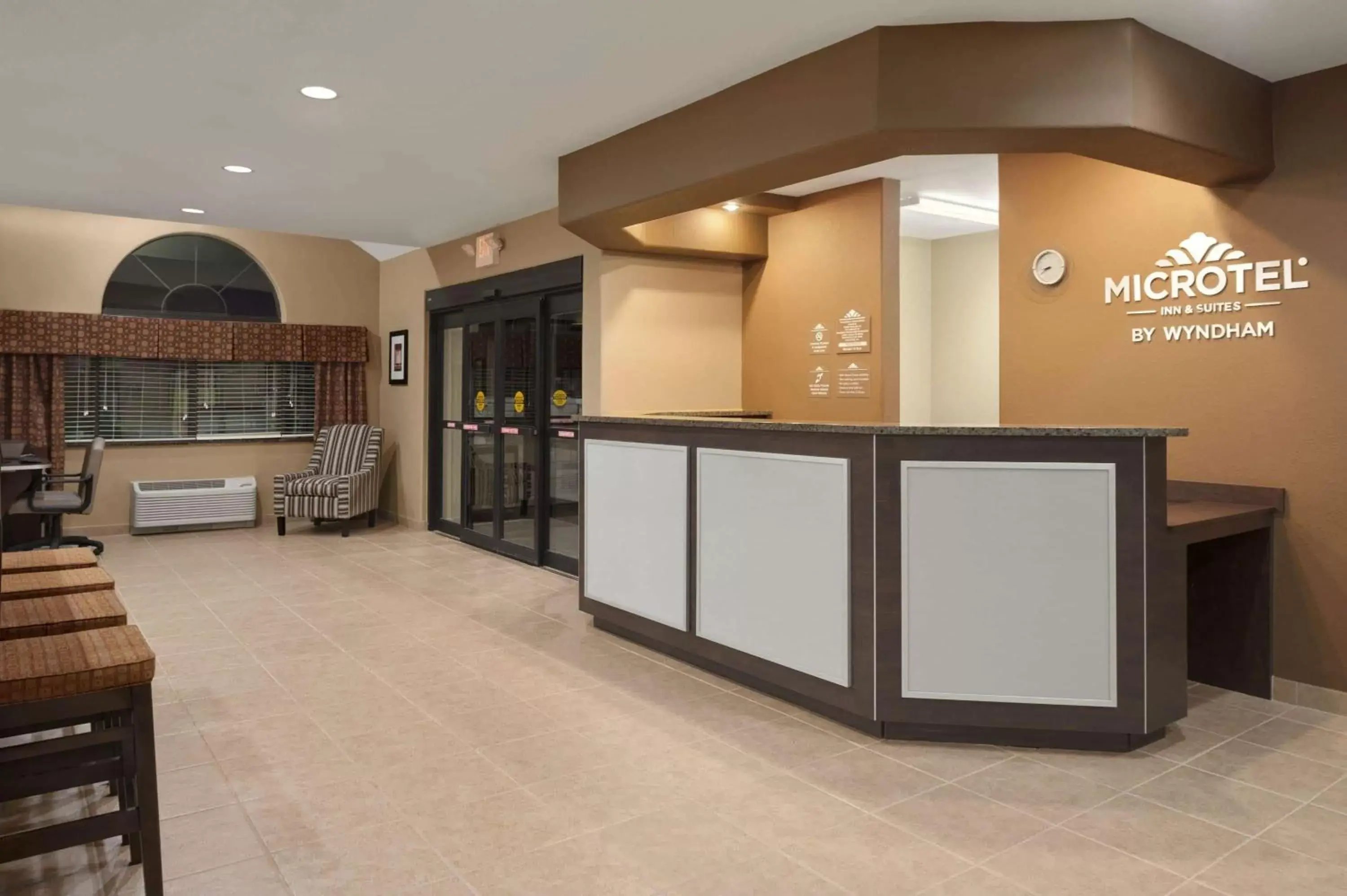 Lobby or reception, Lobby/Reception in Microtel Inn & Suites Gonzales TX