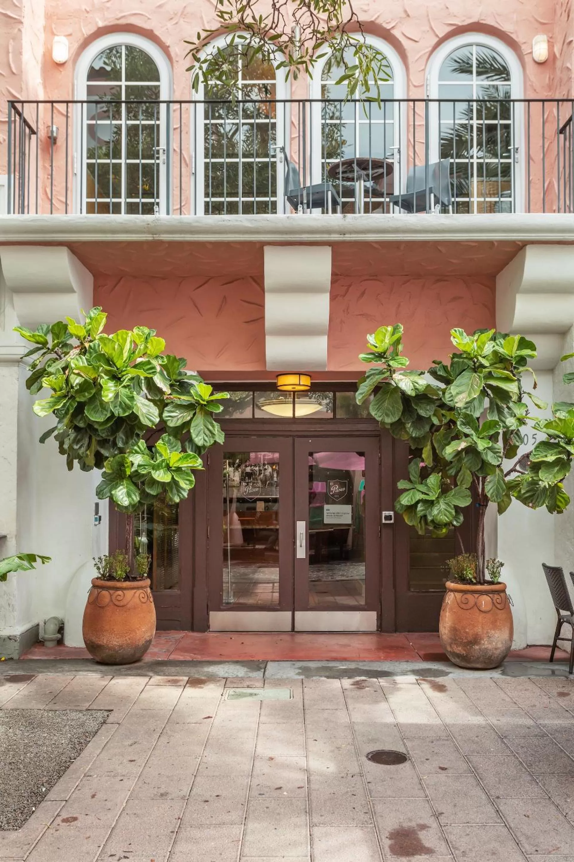 Property building in Kasa El Paseo Miami Beach