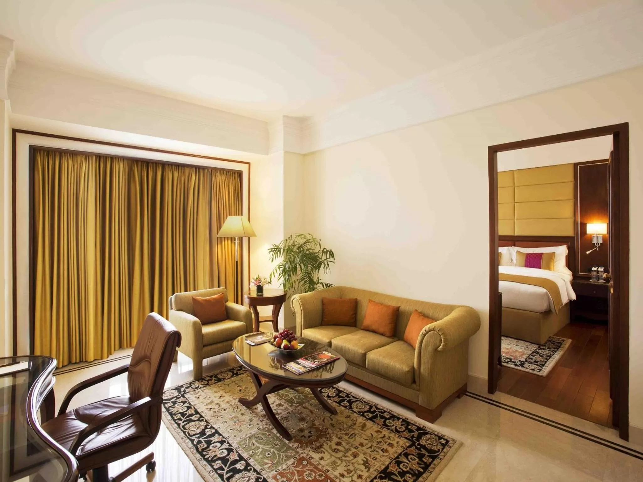 Living room, Bed in Eros Hotel New Delhi, Nehru Place