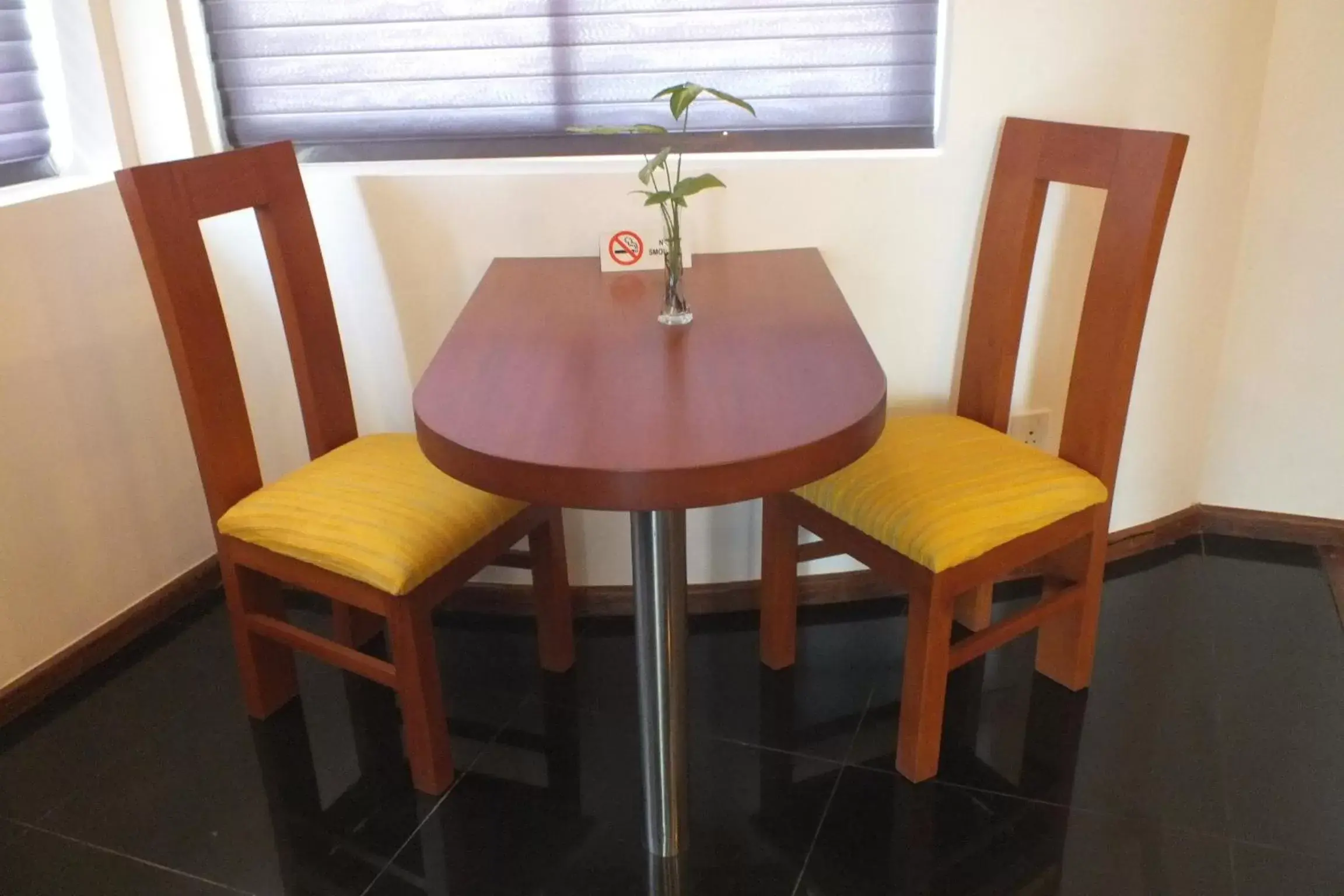 Decorative detail, Dining Area in Hotel Topaz