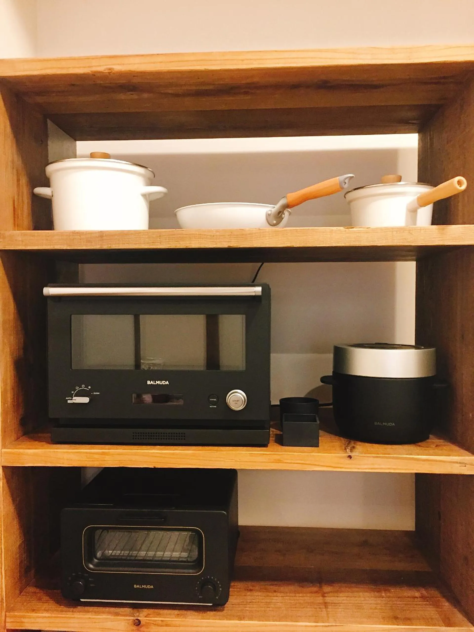 Communal kitchen in Guesthouse Akicafe Inn