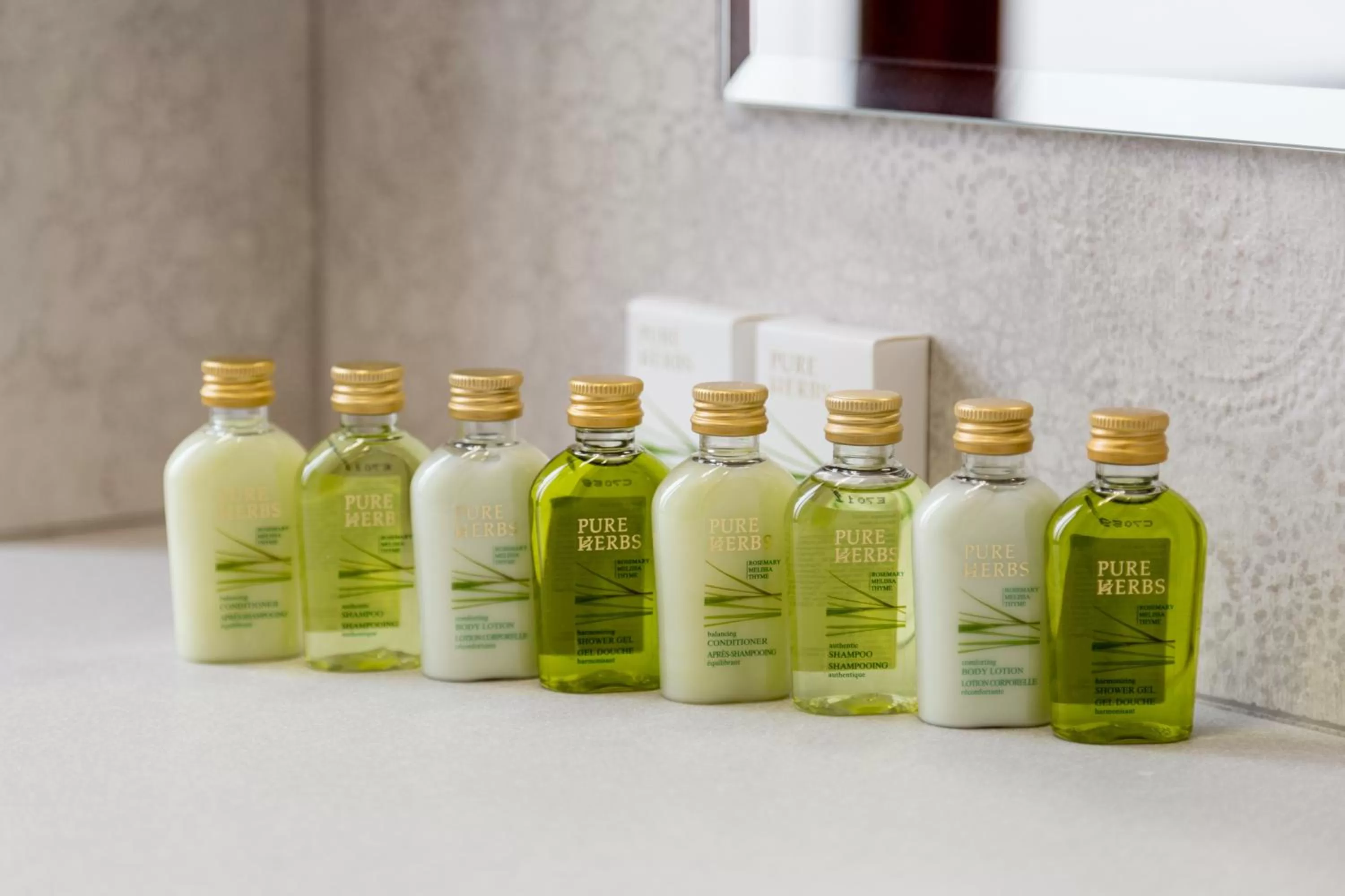 Bathroom in Lahovary Palace Hotel