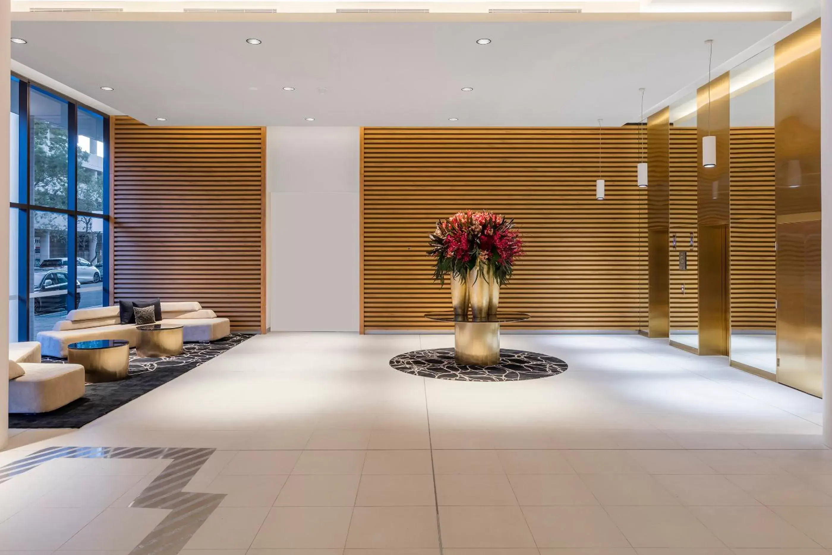 Lobby/Reception in SKYE Hotel Suites Parramatta