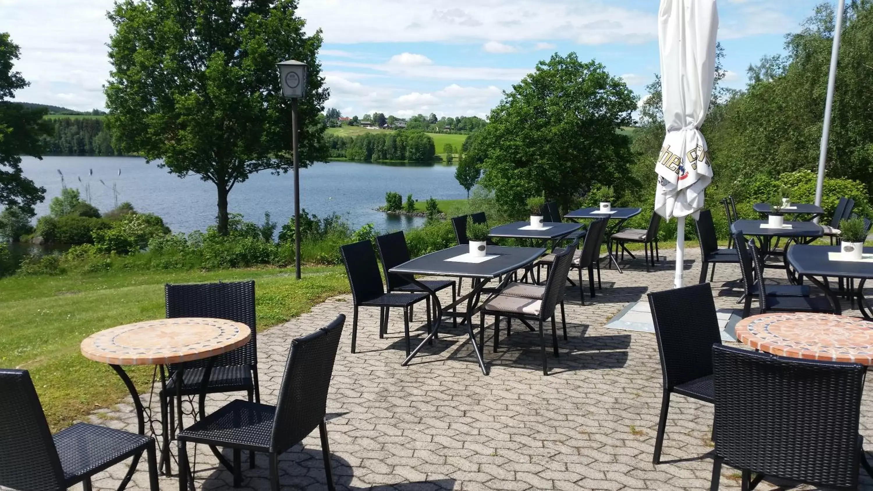 Property building, Restaurant/Places to Eat in Hotel am Untreusee