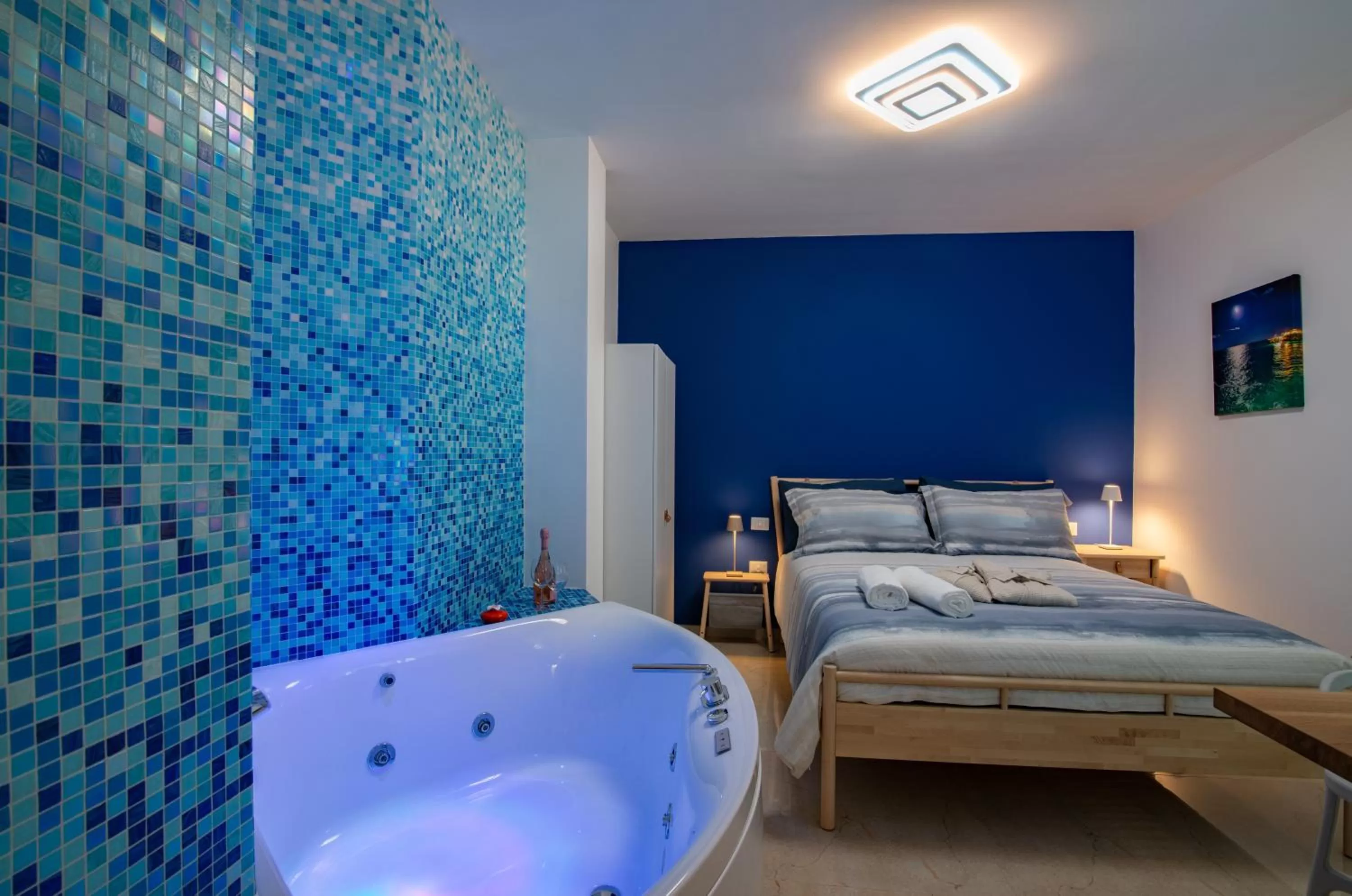 Bed, Spa/Wellness in Blue Dream