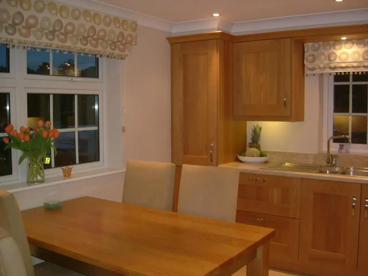 Dining area, Kitchen/Kitchenette in Pinfield Boutique Hotel
