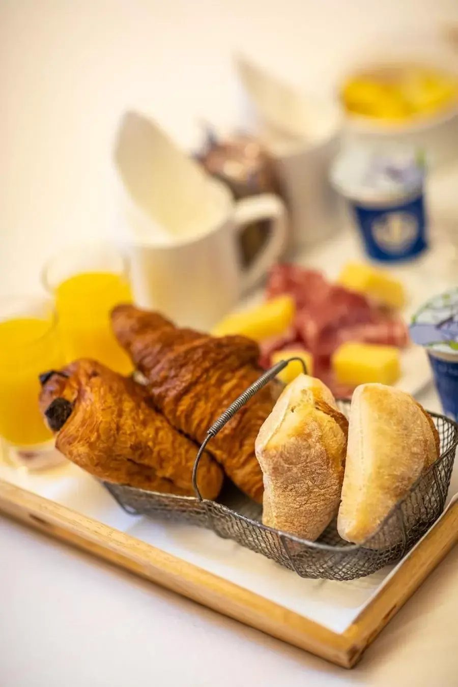 Buffet breakfast in Hôtel La Couleuvrine Sarlat Centre Ville