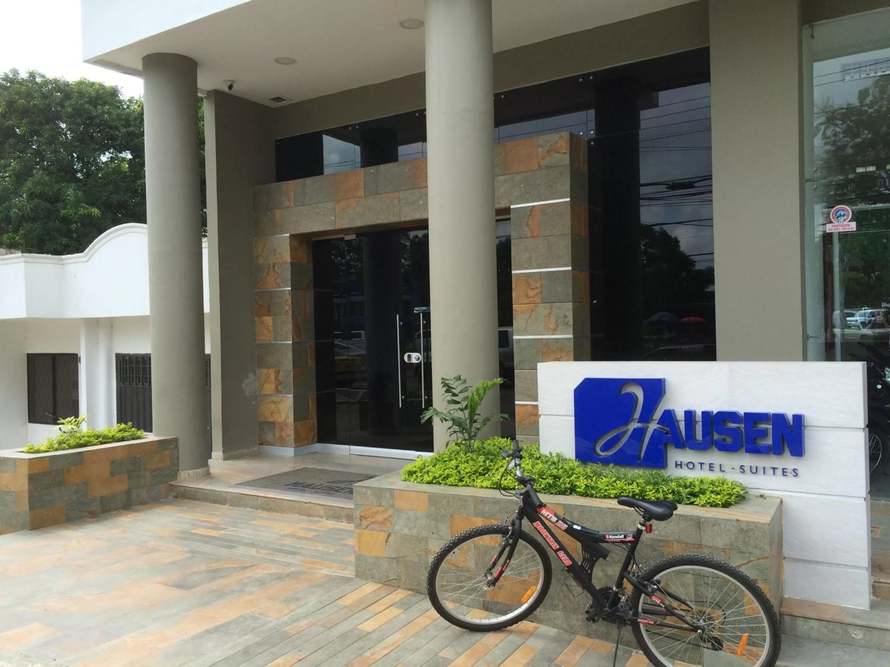 Hausen Hotel - Suites