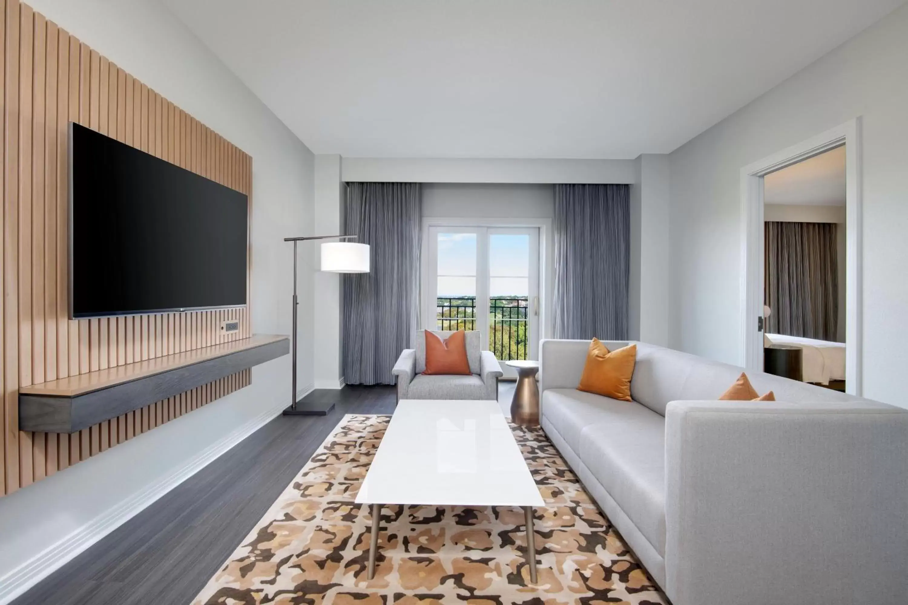 Living room, Seating Area in The Westin Dallas Stonebriar Golf Resort & Spa