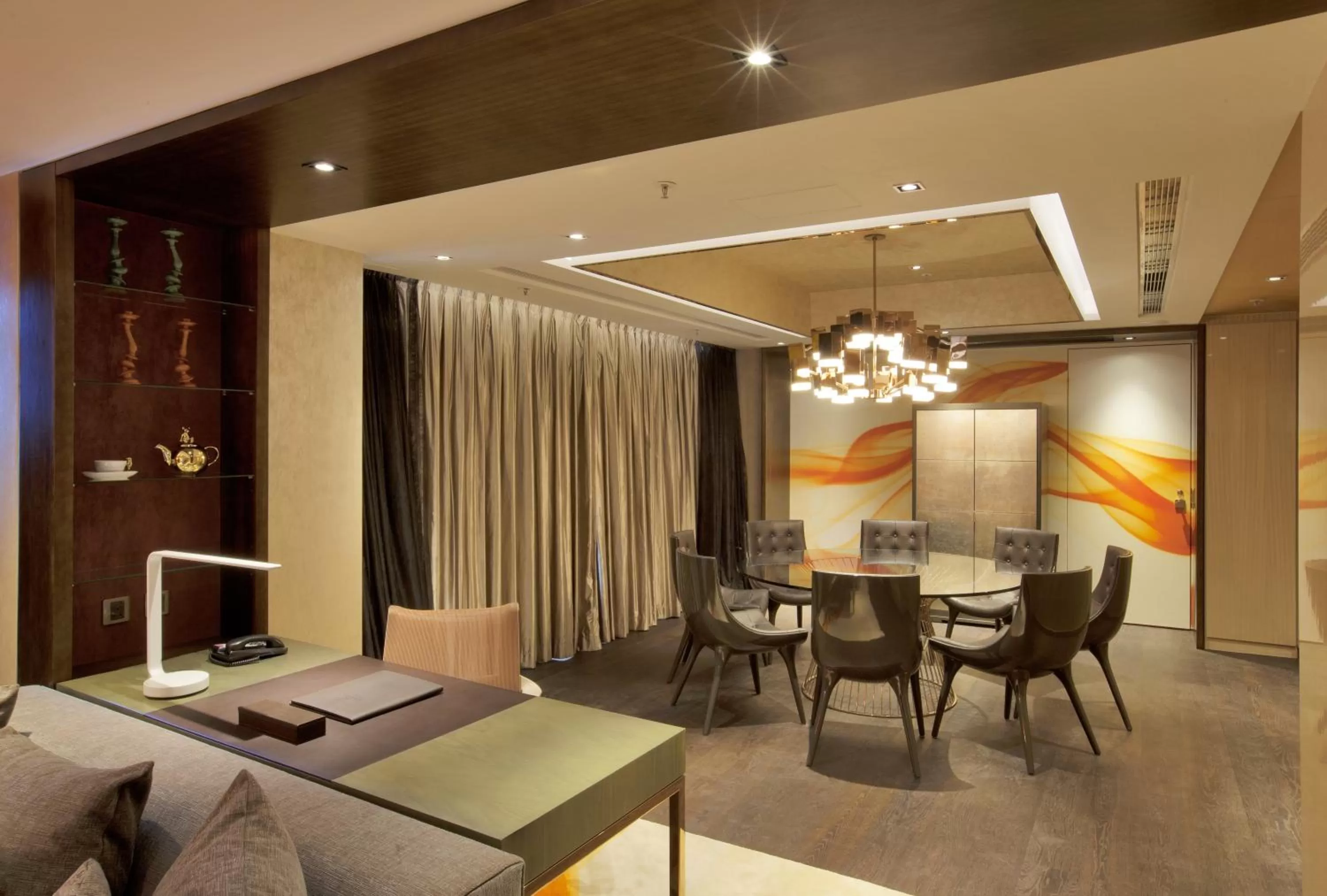 Dining area in Crowne Plaza Hong Kong Kowloon East by IHG