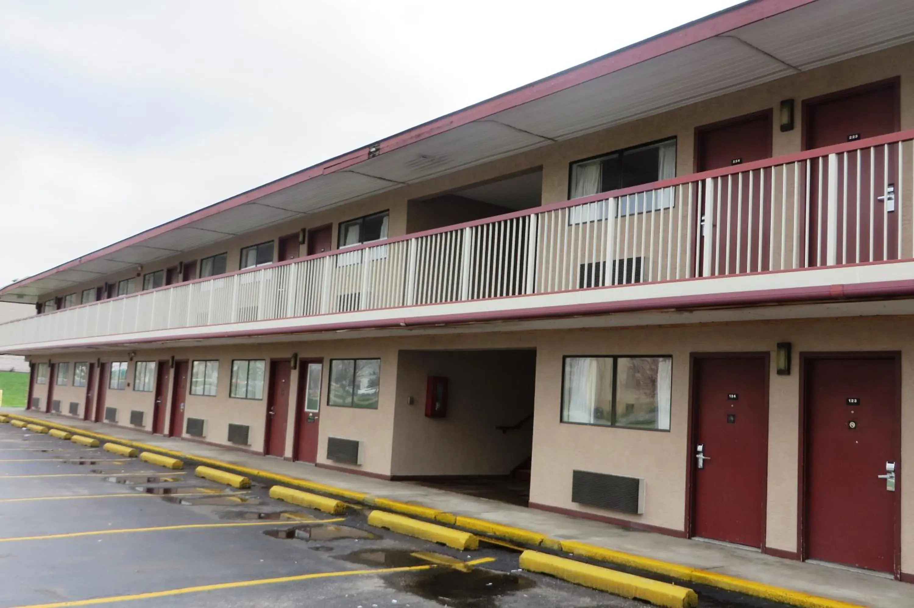 Facade/entrance in Days Inn by Wyndham Plainfield Facade/entrance in Days Inn by Wyndham Plainfield