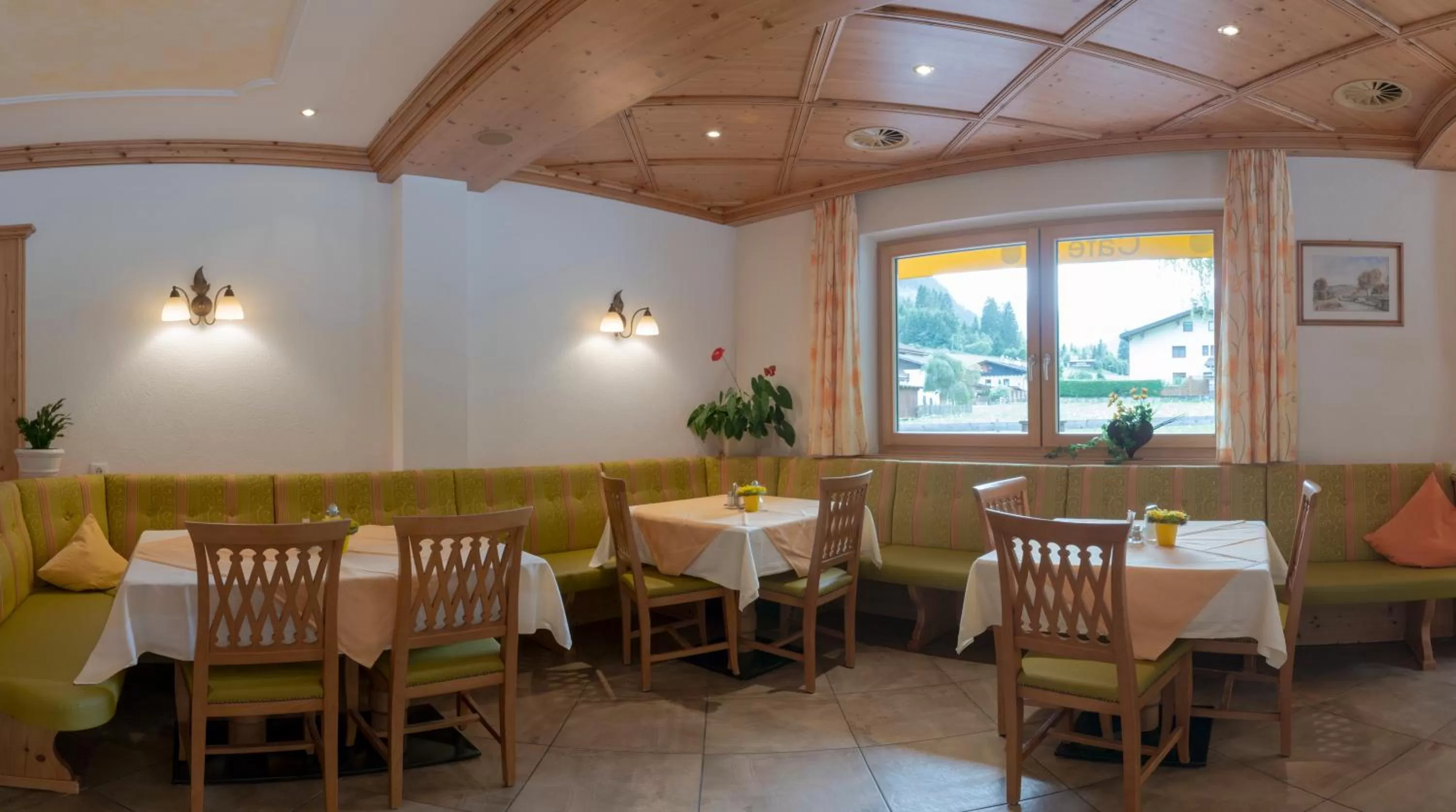 Restaurant/places to eat in Gasthof Sportalm