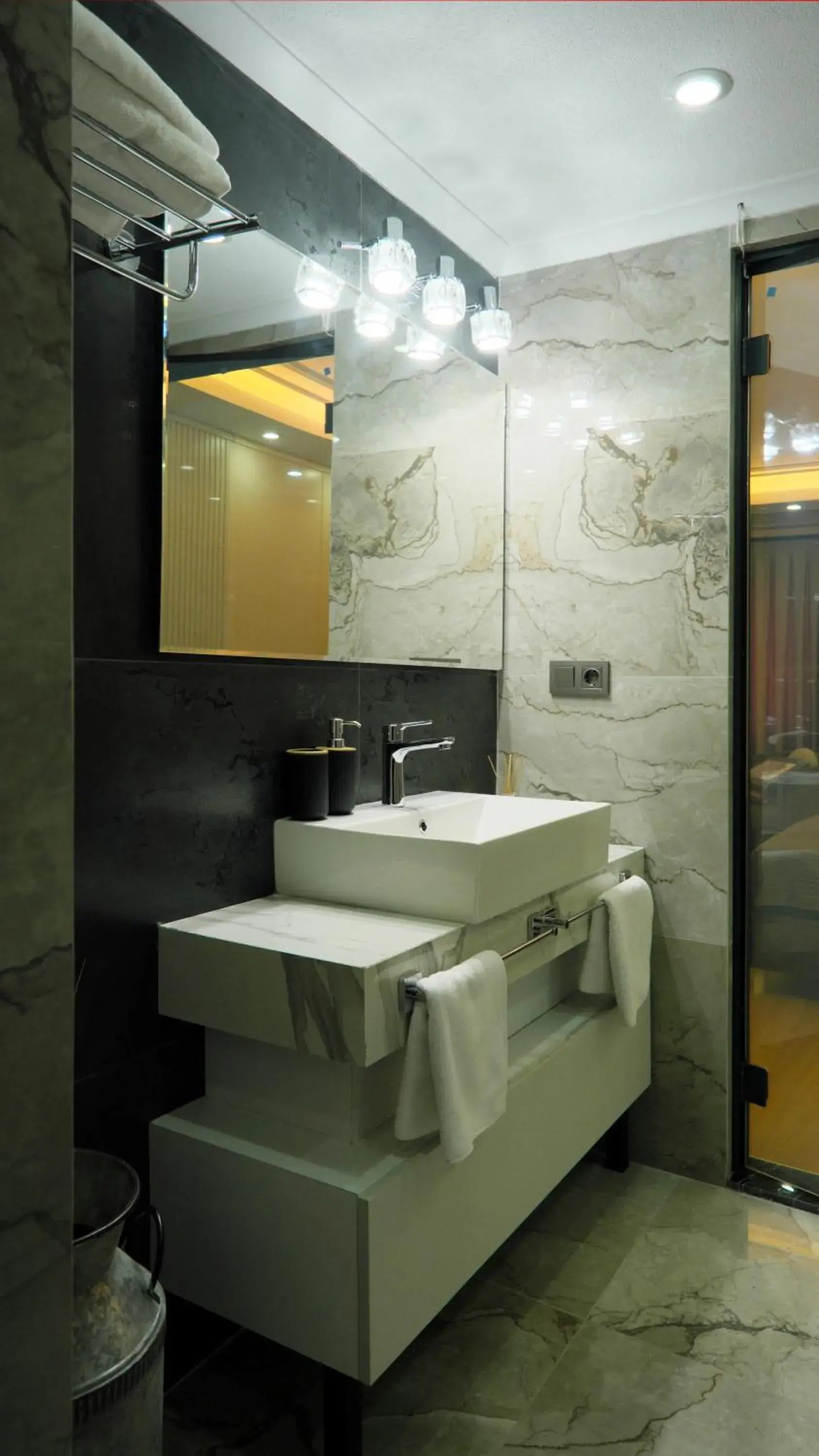 Shower, Bathroom in MyKent Hotel