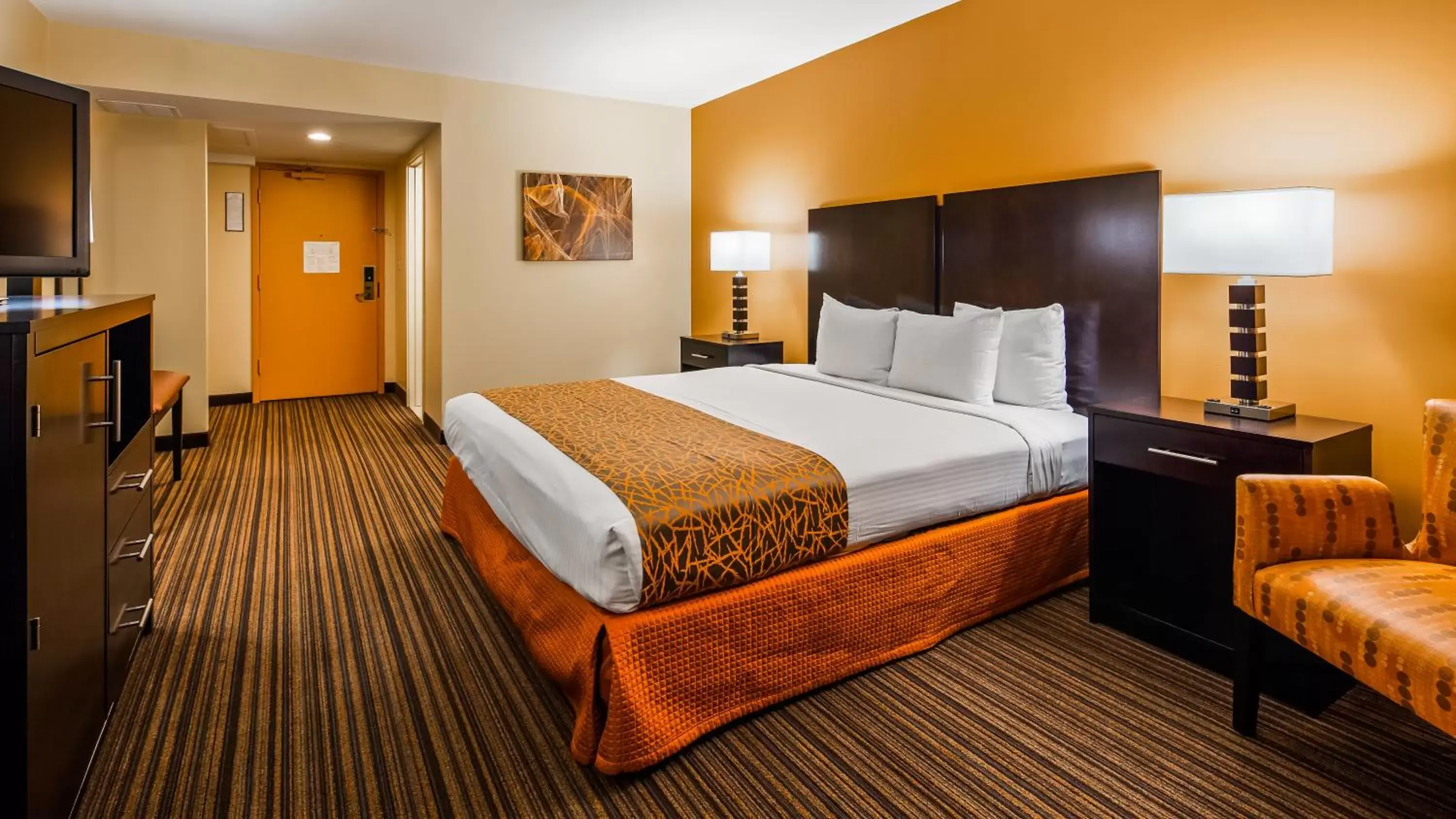 Bedroom, Bed in Best Western The Plaza Hotel - Free Breakfast