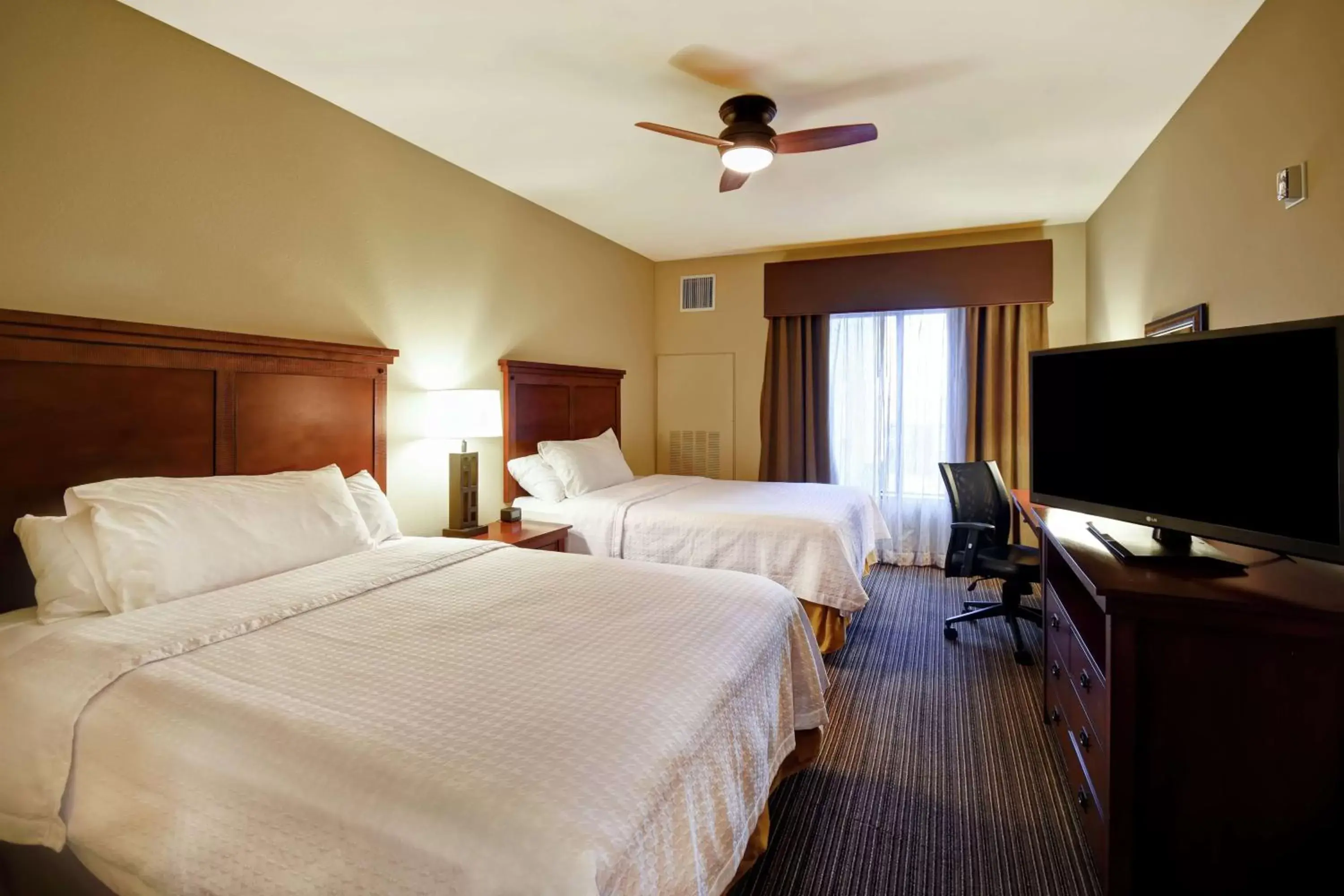 Bedroom, Bed in Homewood Suites by Hilton Kalispell