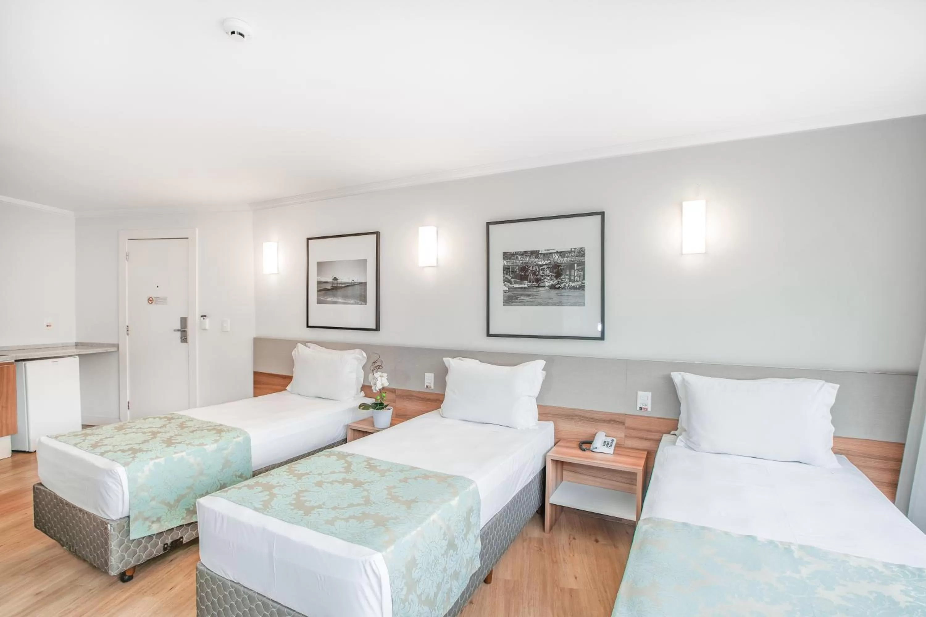 Photo of the whole room, Bed in Iate Hotel Centro Florianópolis