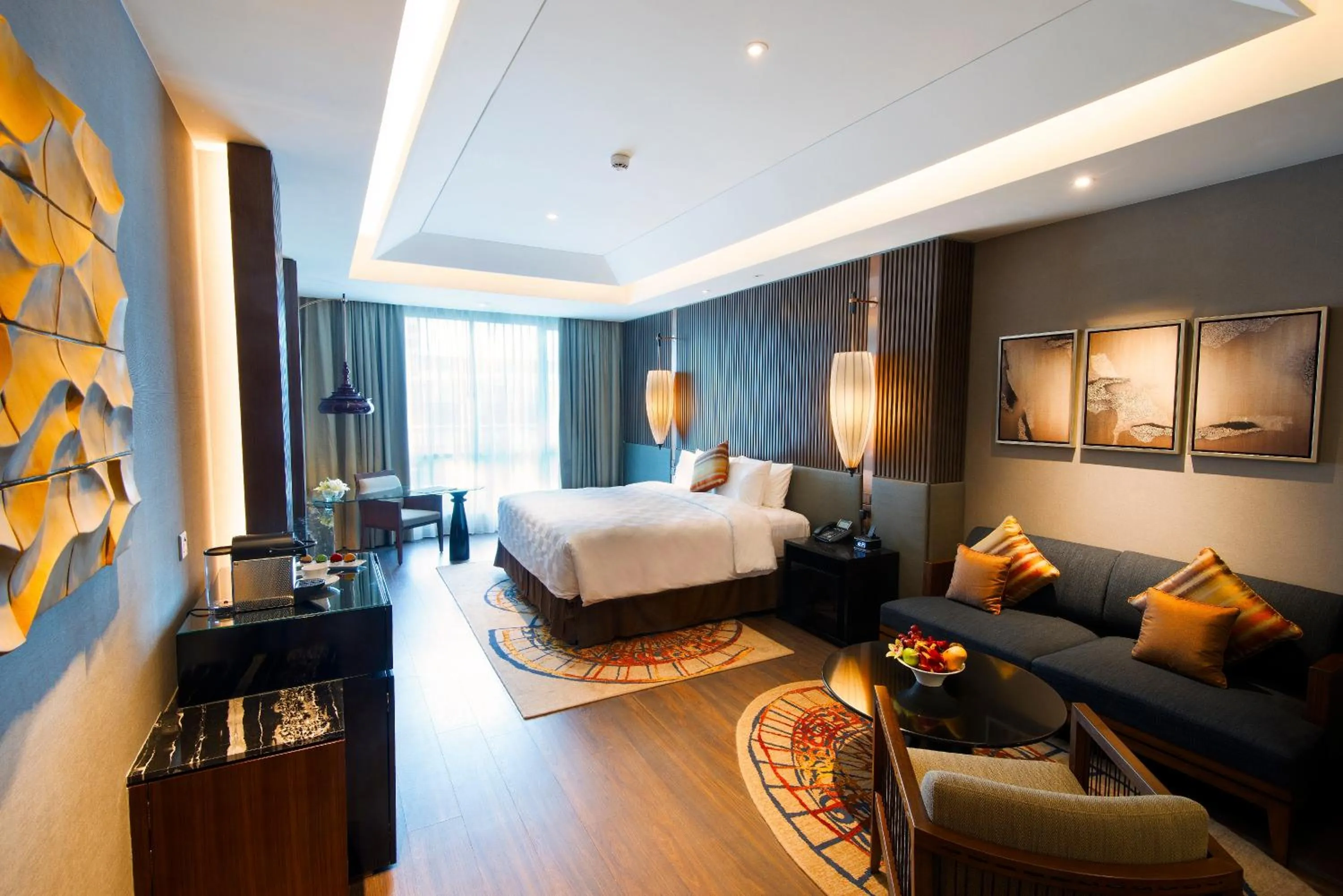 Photo of the whole room, Bed in Sedona Hotel Yangon