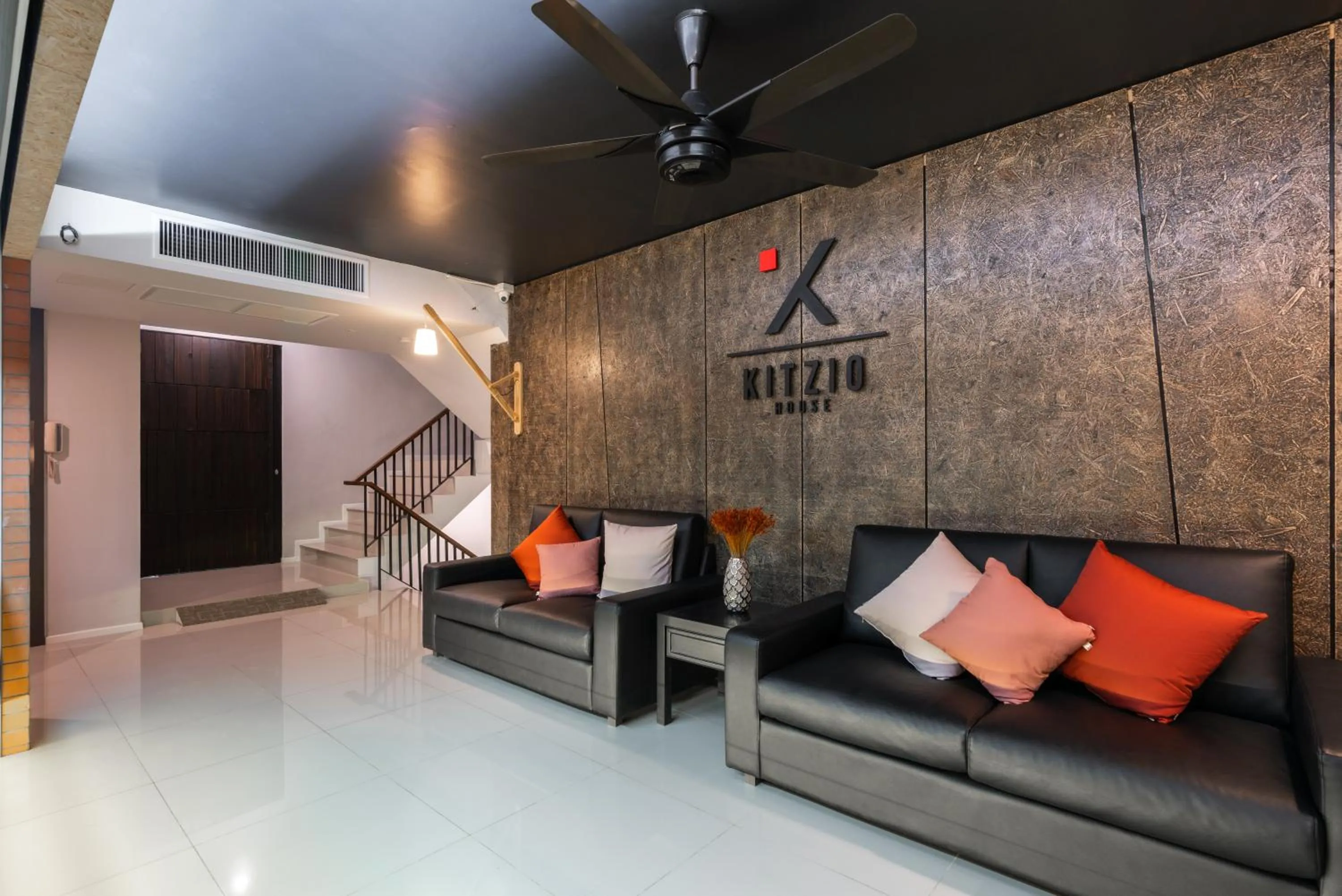 Kitzio House Hotel Huai Kwang