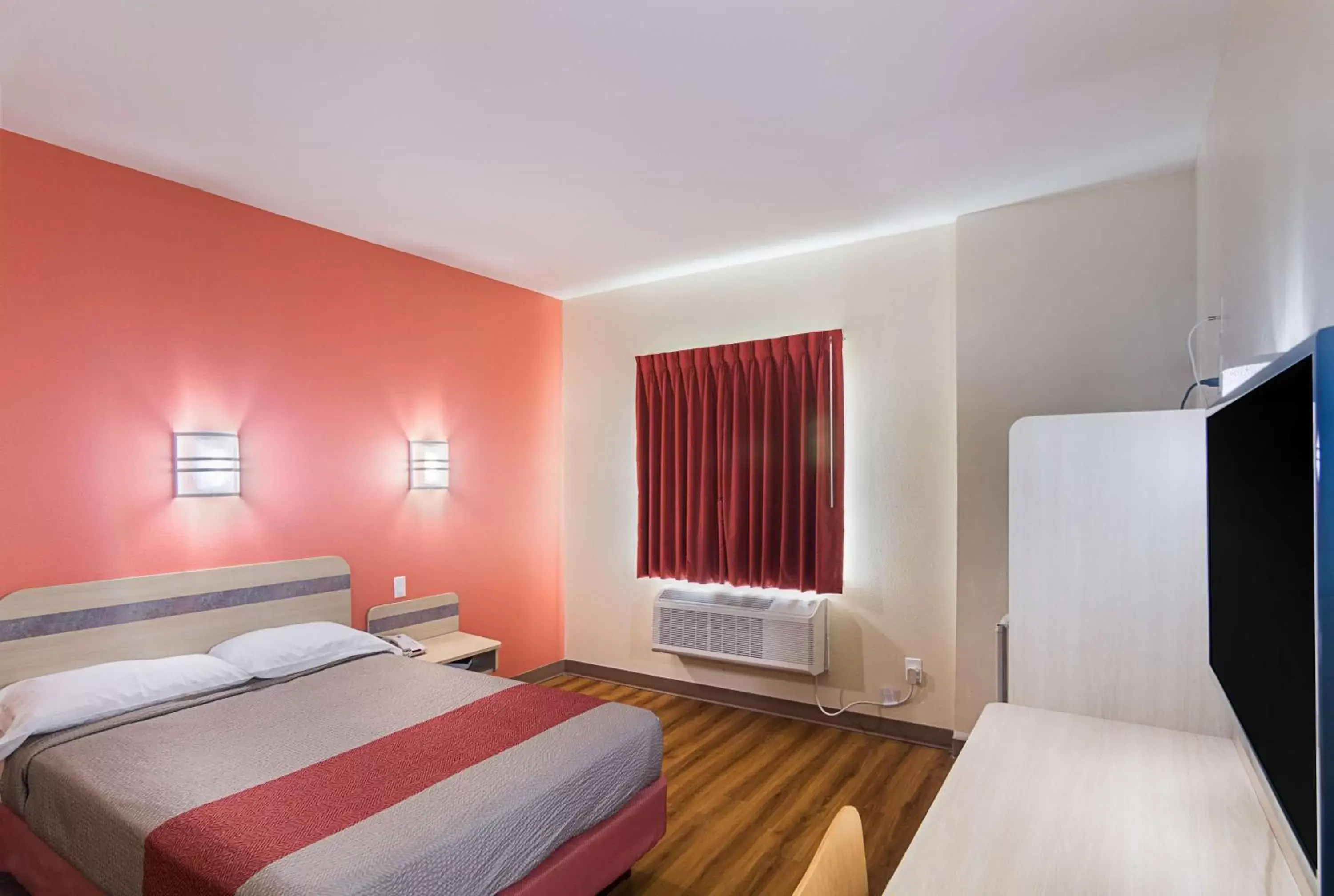 Photo of the whole room, Bed in Motel 6-Terrell, TX Photo of the whole room, Bed in Motel 6-Terrell, TX