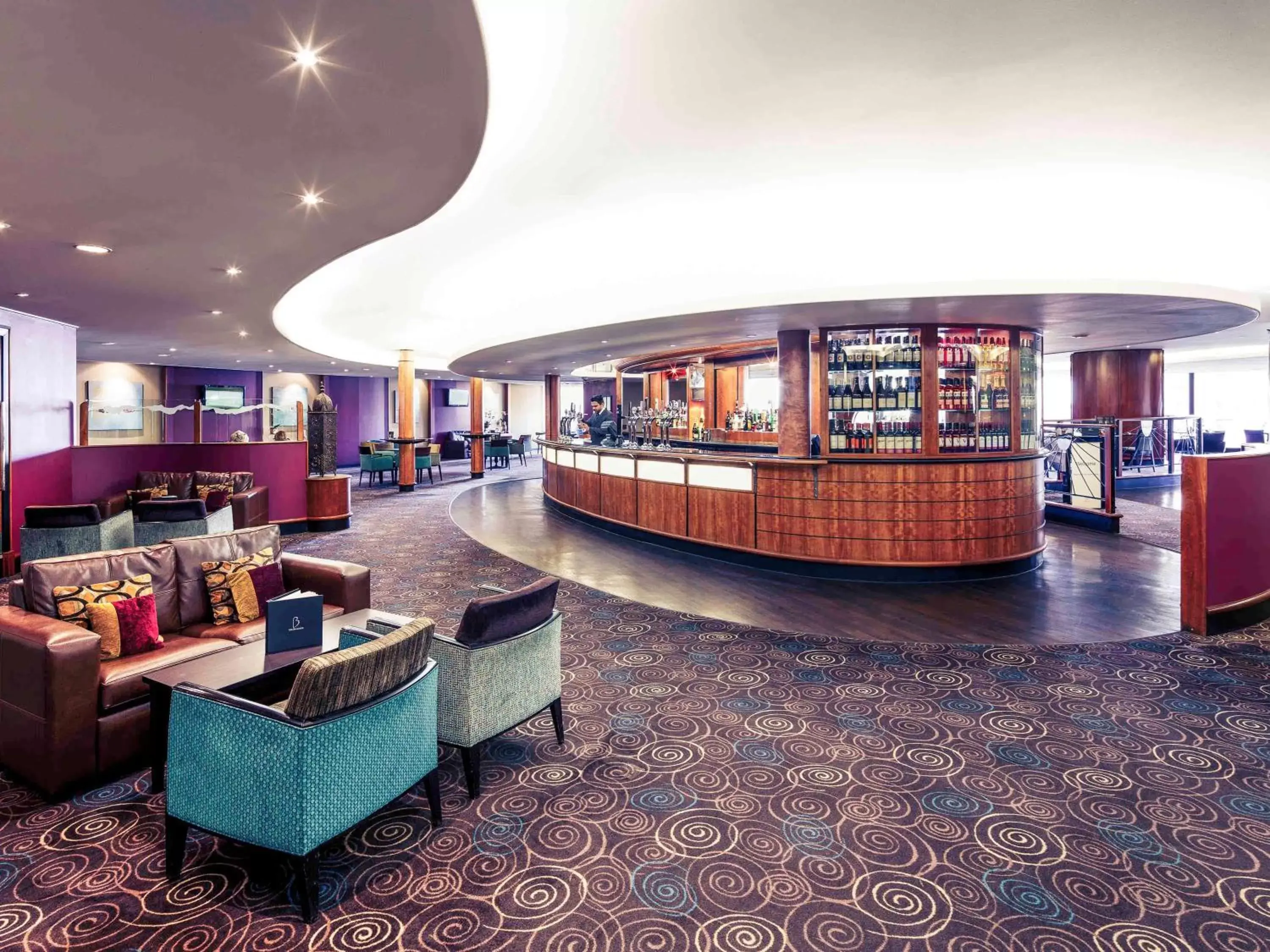 Property building, Lounge/Bar in Mercure Manchester Piccadilly Hotel