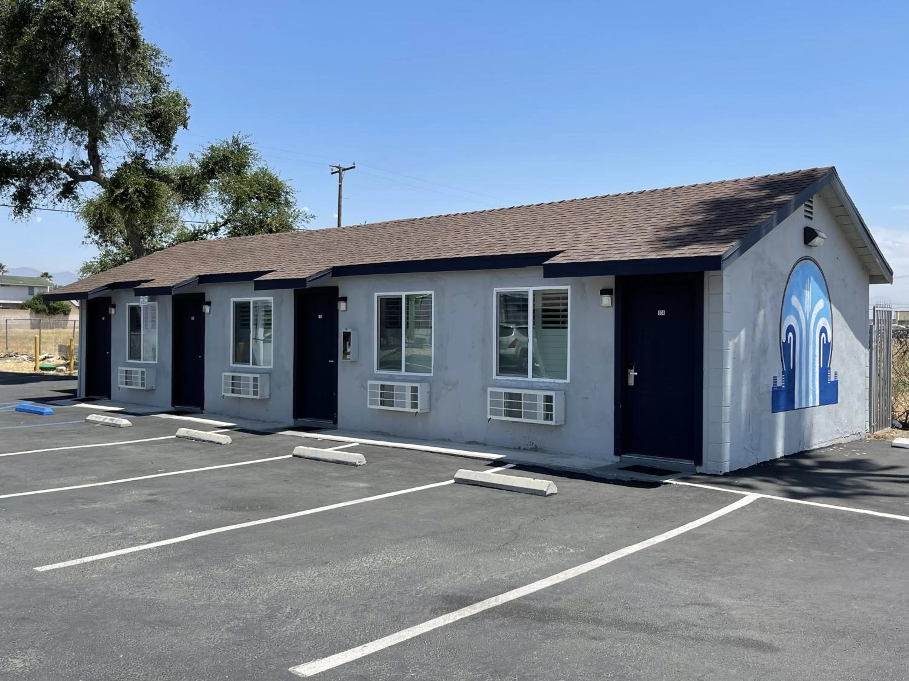 Property building in Fontana Inn