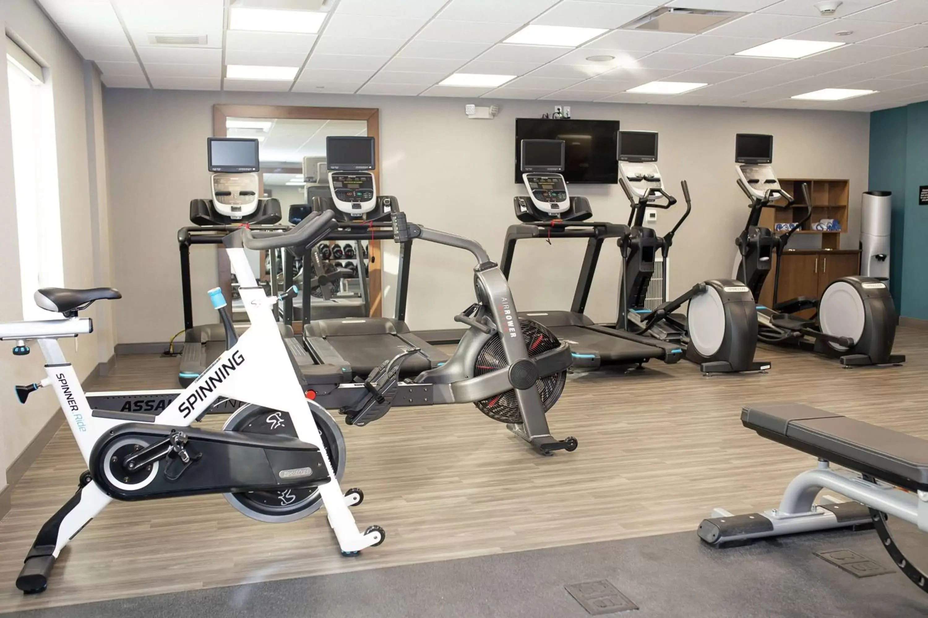 Fitness centre/facilities, Fitness Center/Facilities in Hampton Inn and Suites Dundee