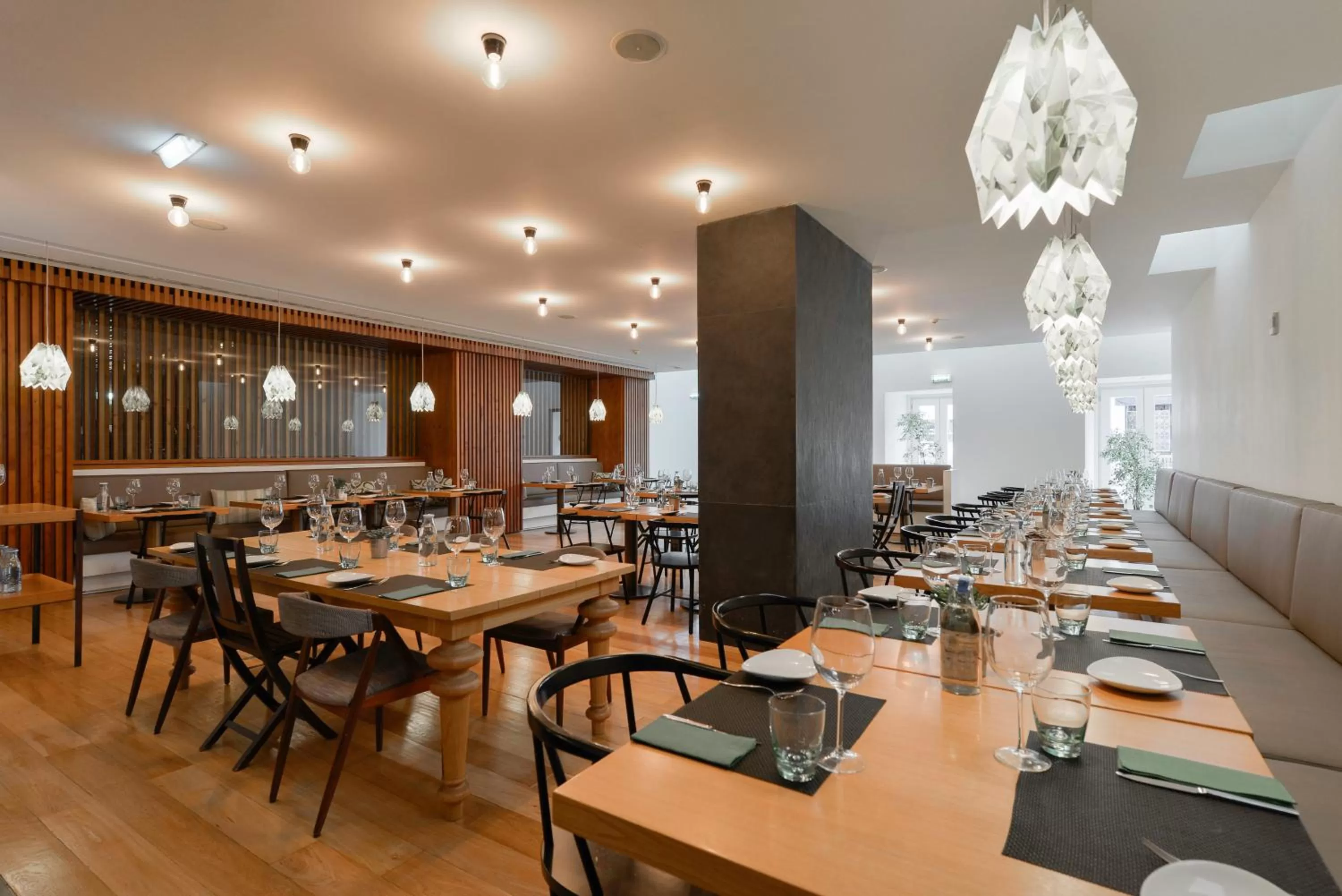 Restaurant/places to eat in Inspira Liberdade Boutique Hotel