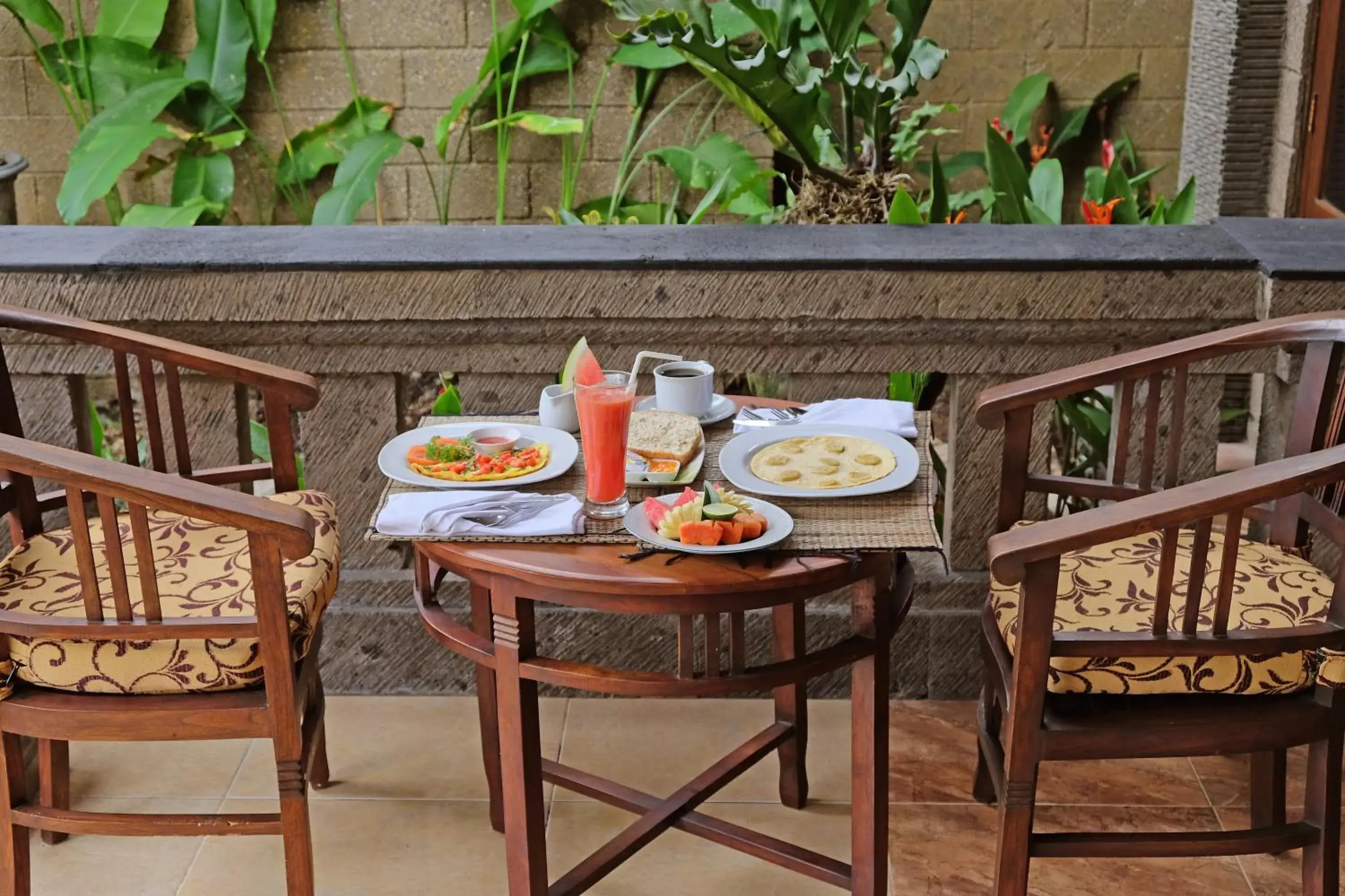 Continental breakfast, Balcony/Terrace in Ashanti Villa Ubud