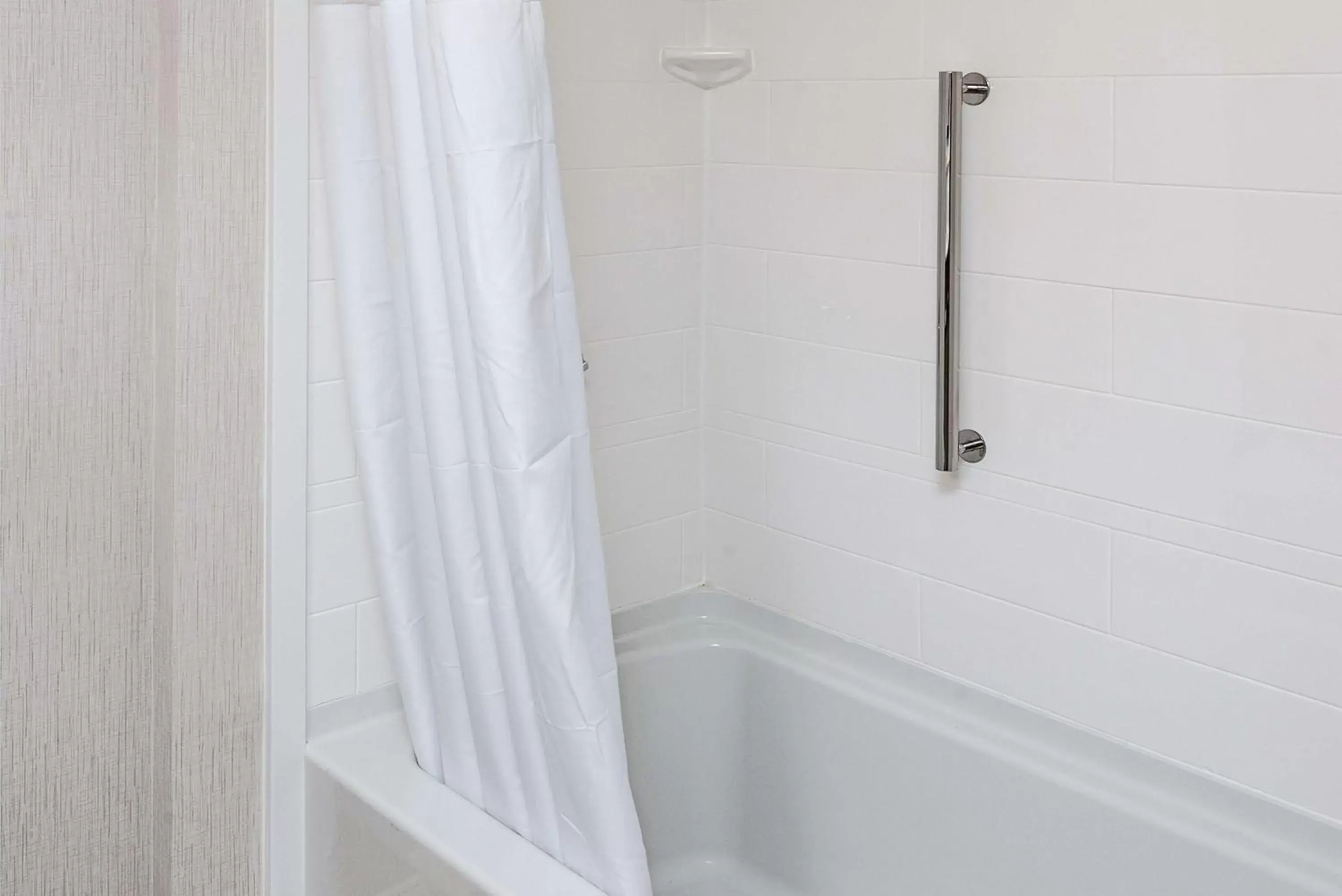 King Standard Room in Hampton Inn Boston - Westborough King Standard Room in Hampton Inn Boston - Westborough