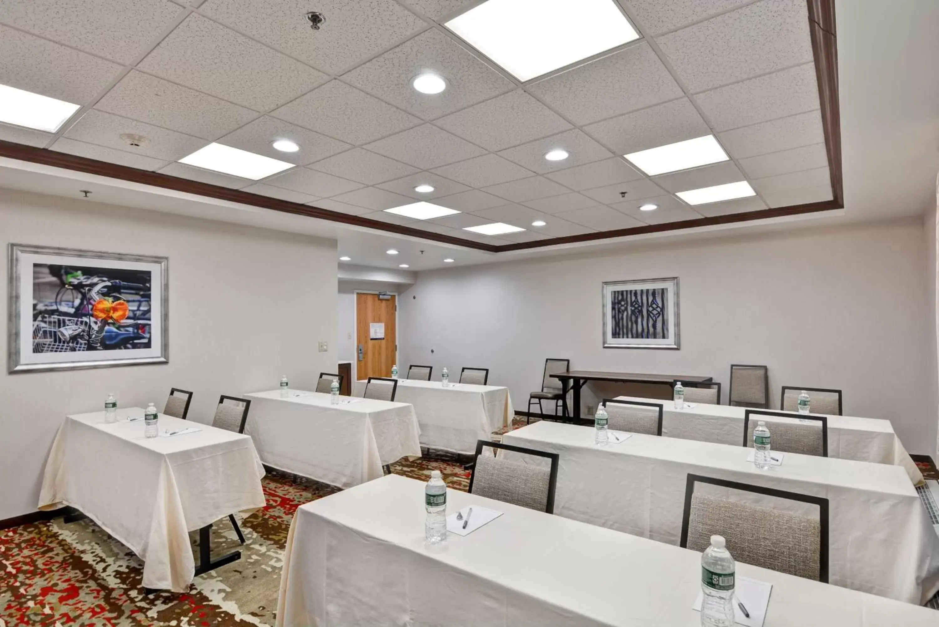 Meeting/conference room in Hampton Inn Albany-Wolf Road