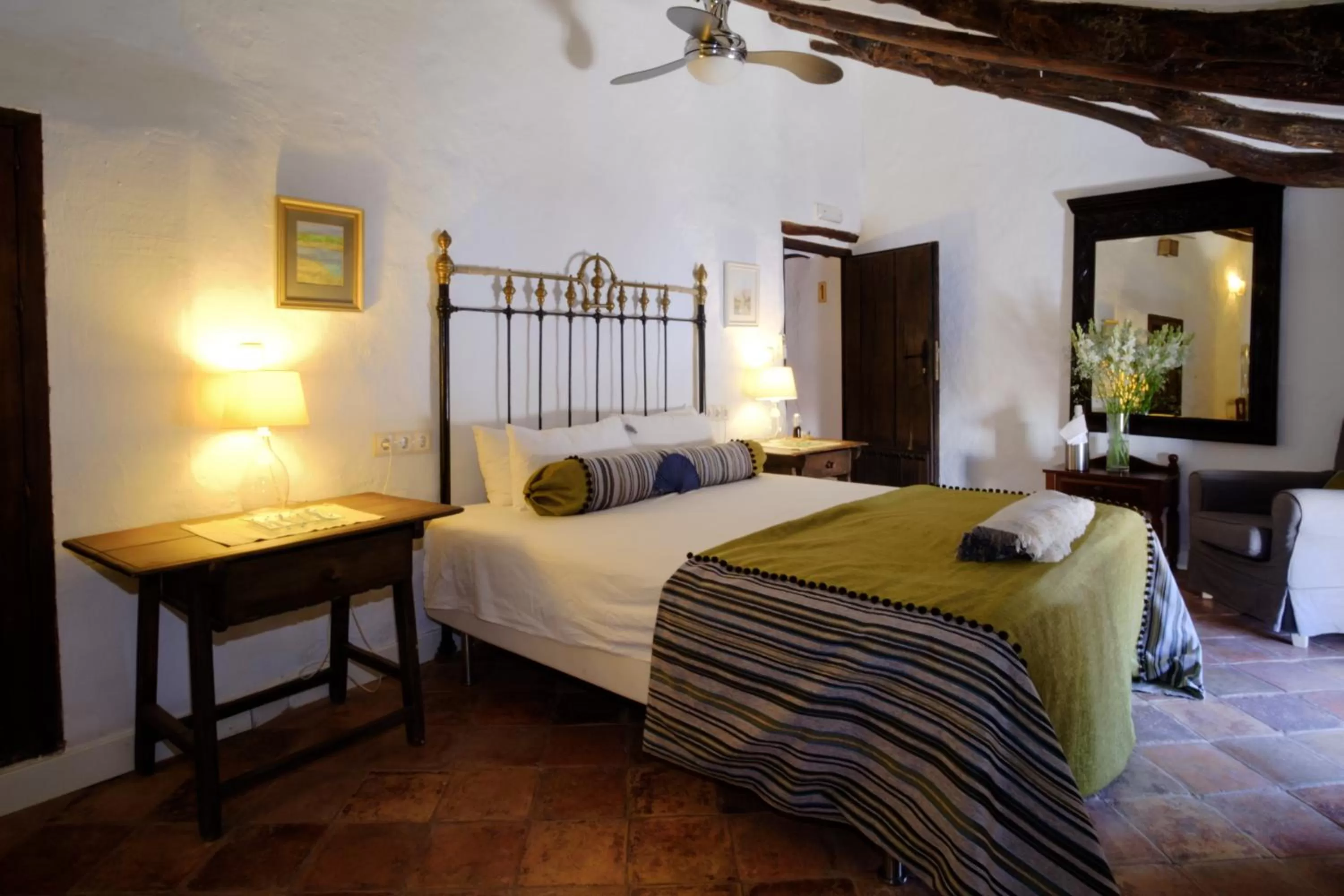 Bedroom, Bed in Almohalla51