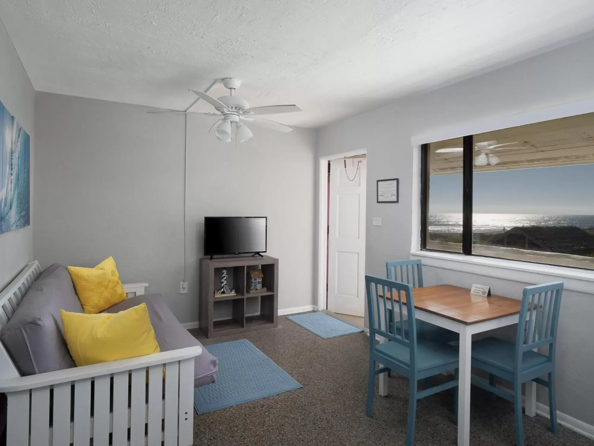 Seating Area in South Beach Inn - Cocoa Beach