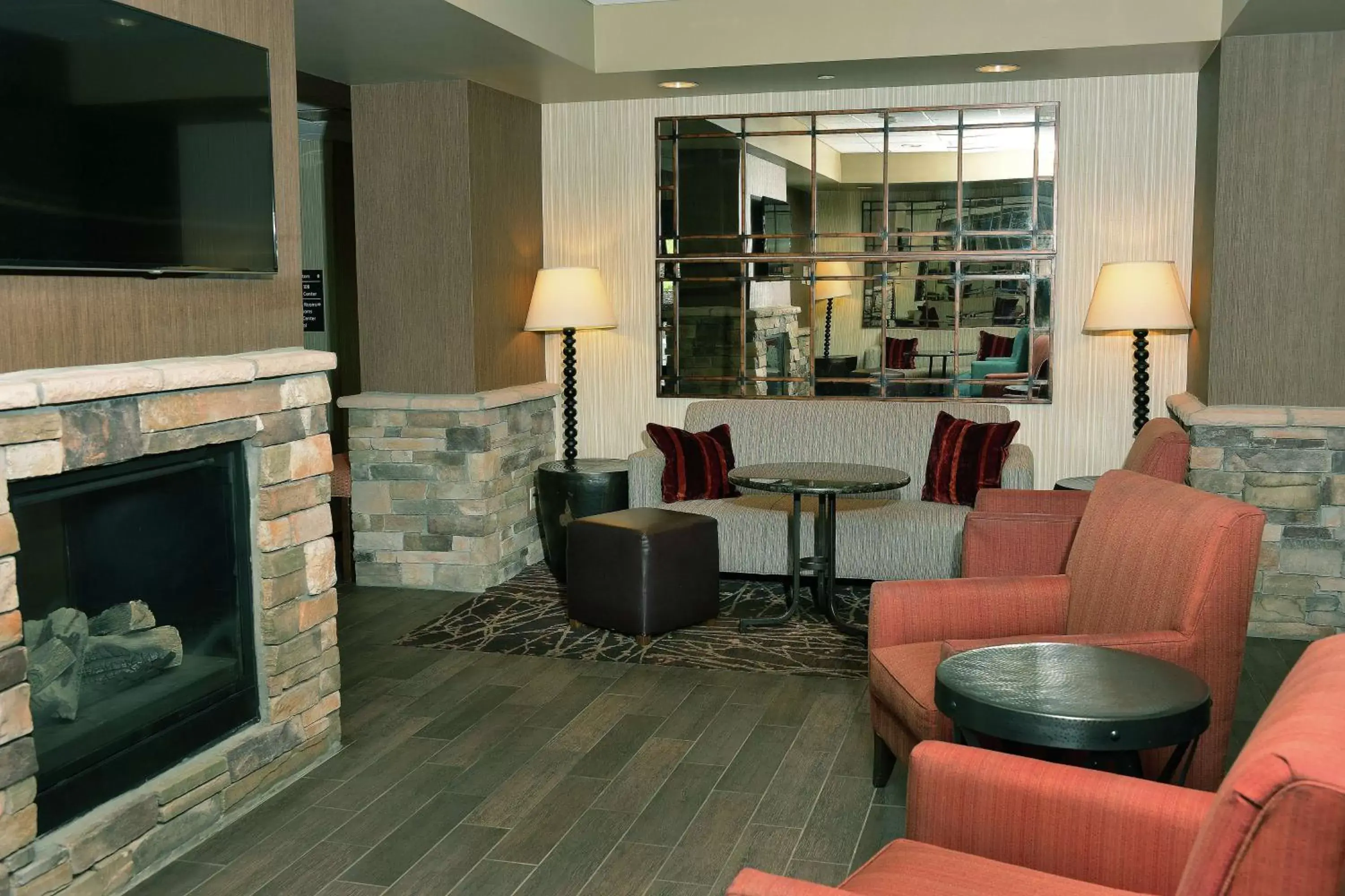 Lobby or reception, Lounge/Bar in Hampton Inn Springfield-Southeast, MO