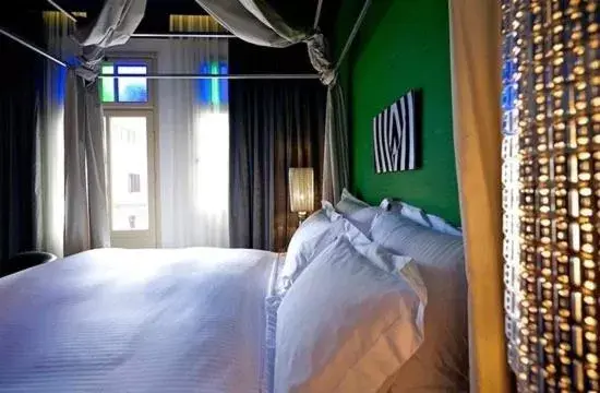 Bedroom, Bed in Alma Boutique Hotel & Lounge