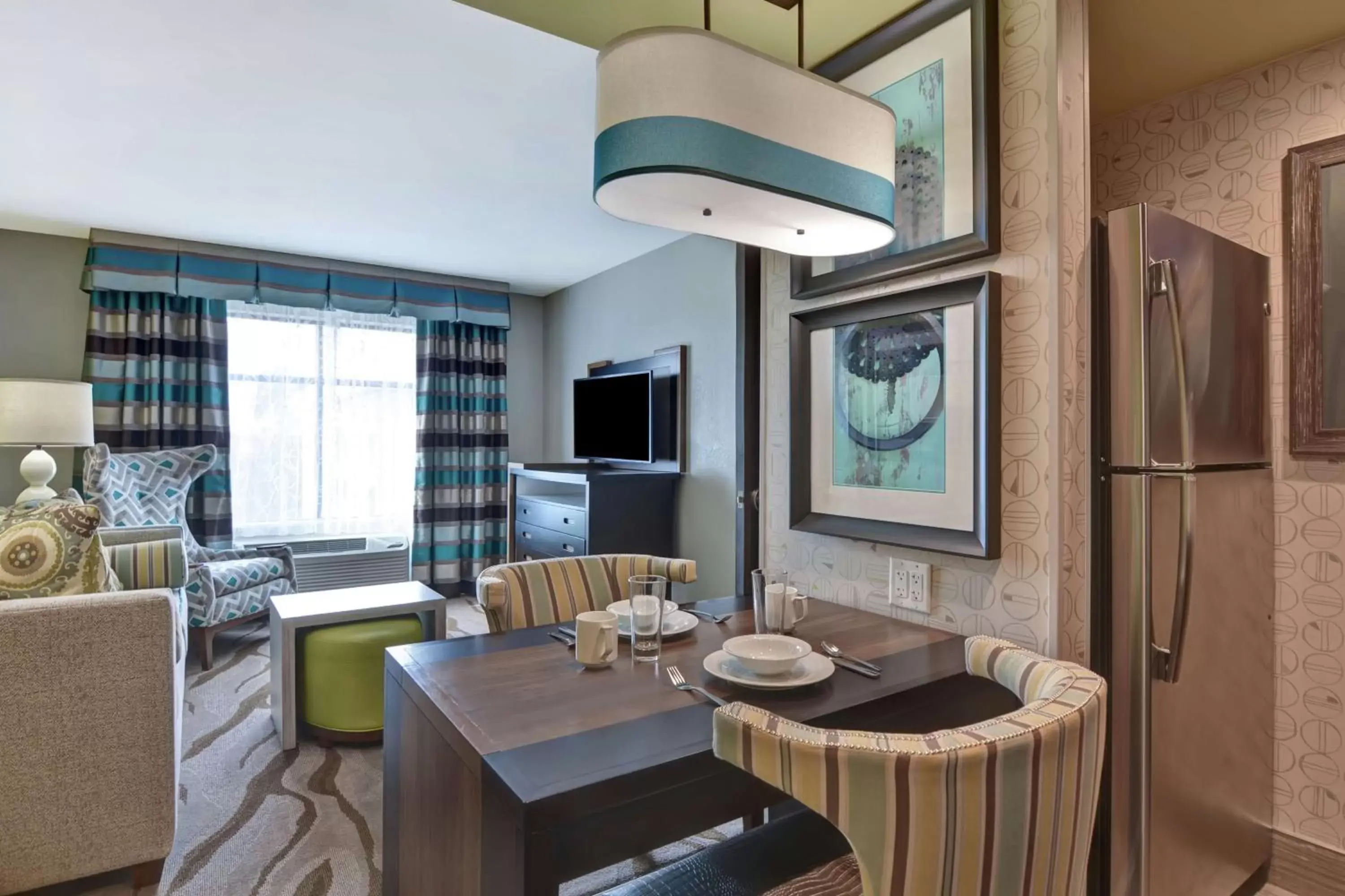 Bedroom, Seating Area in Homewood Suites By Hilton Savannah Airport